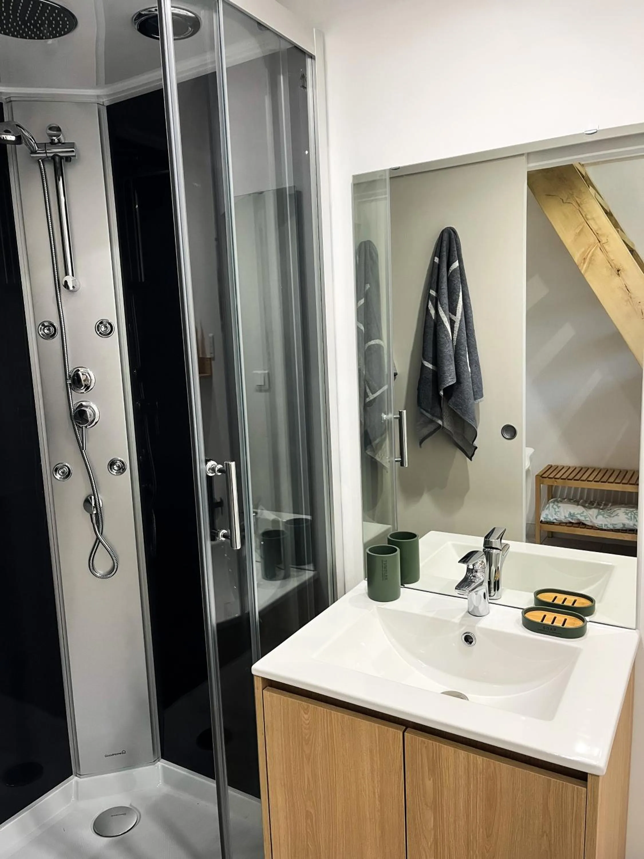 Shower in La Villa Saint Val