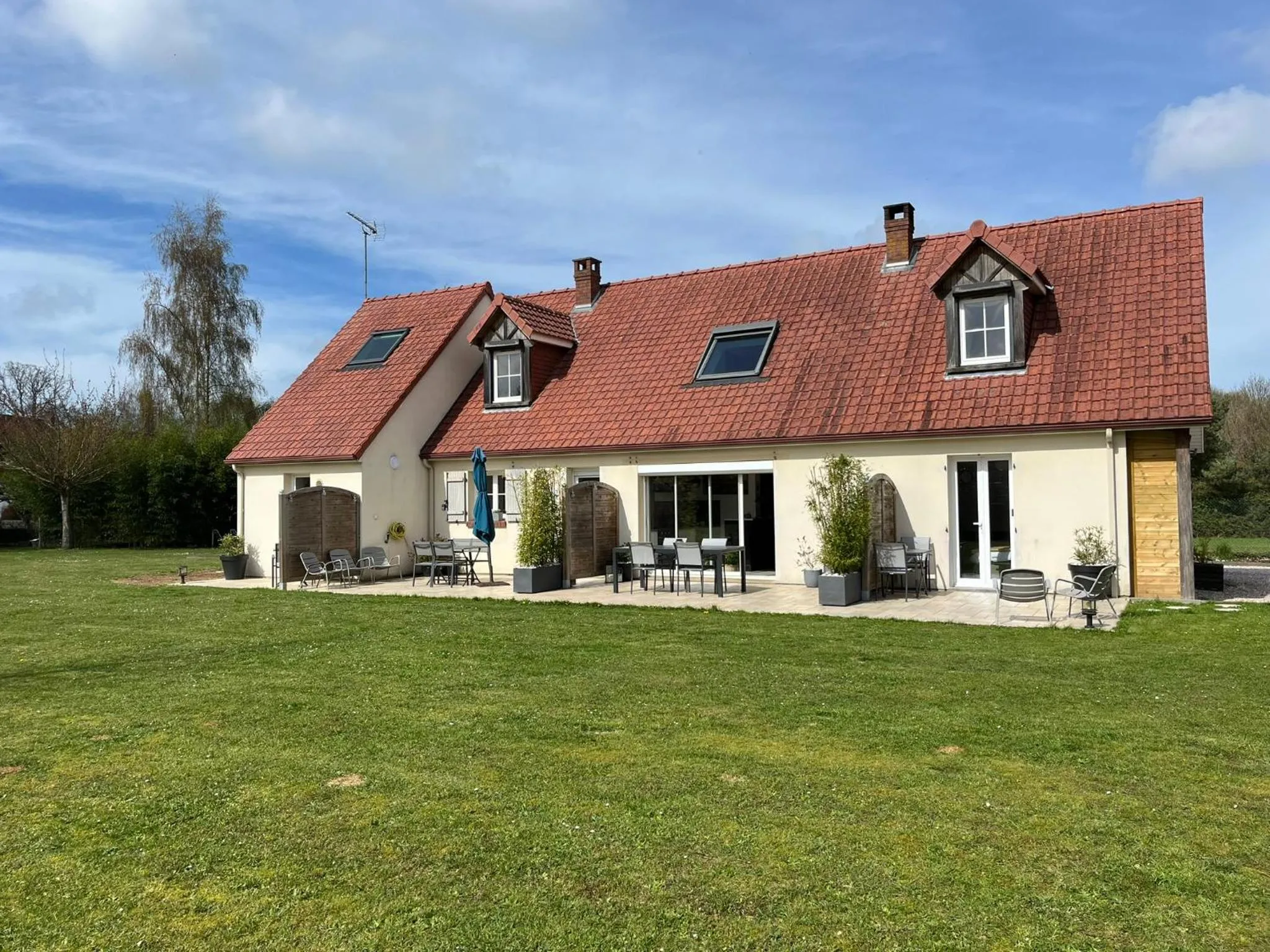 Property building in La Villa Saint Val