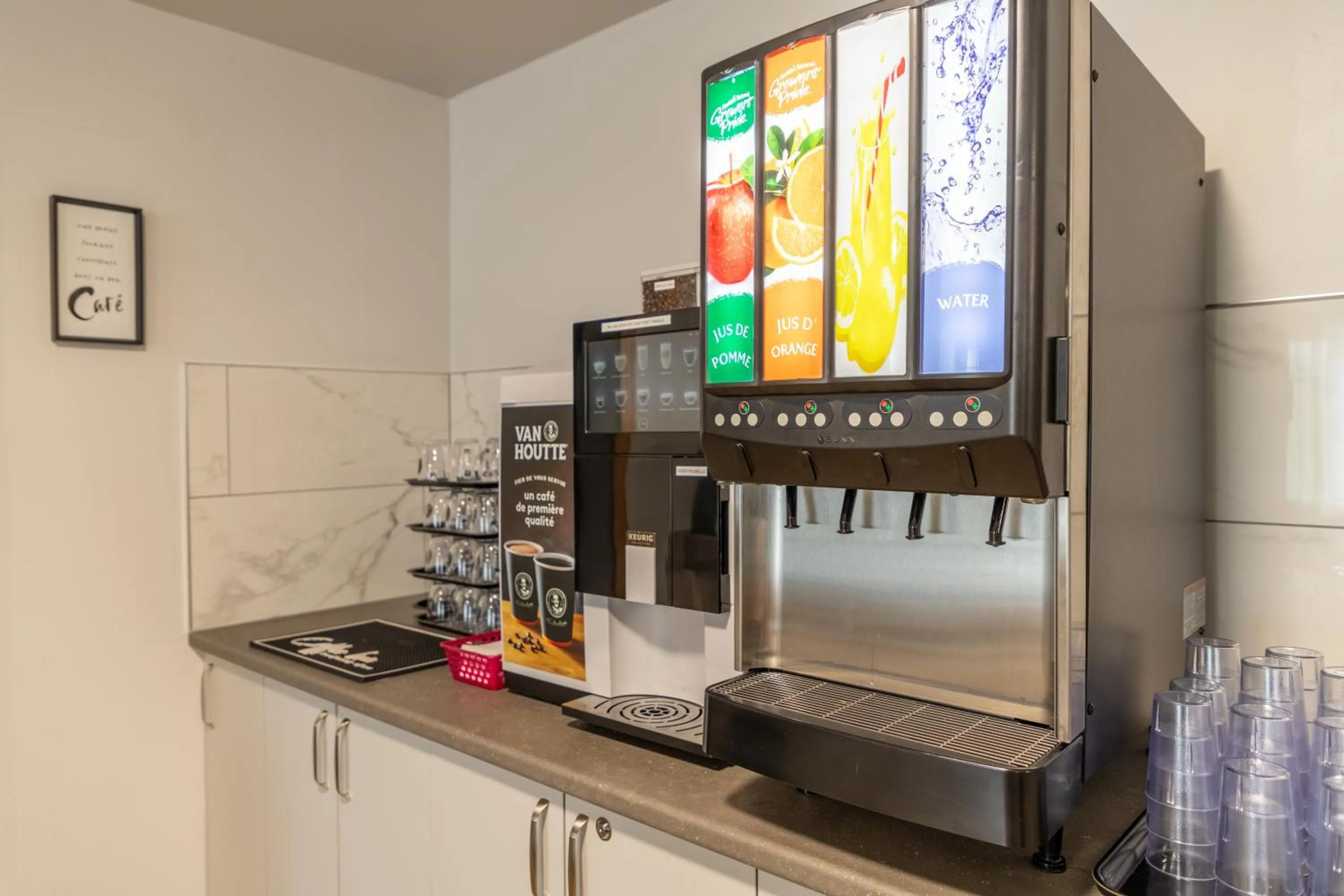 Breakfast in Hôtel Les Mouettes