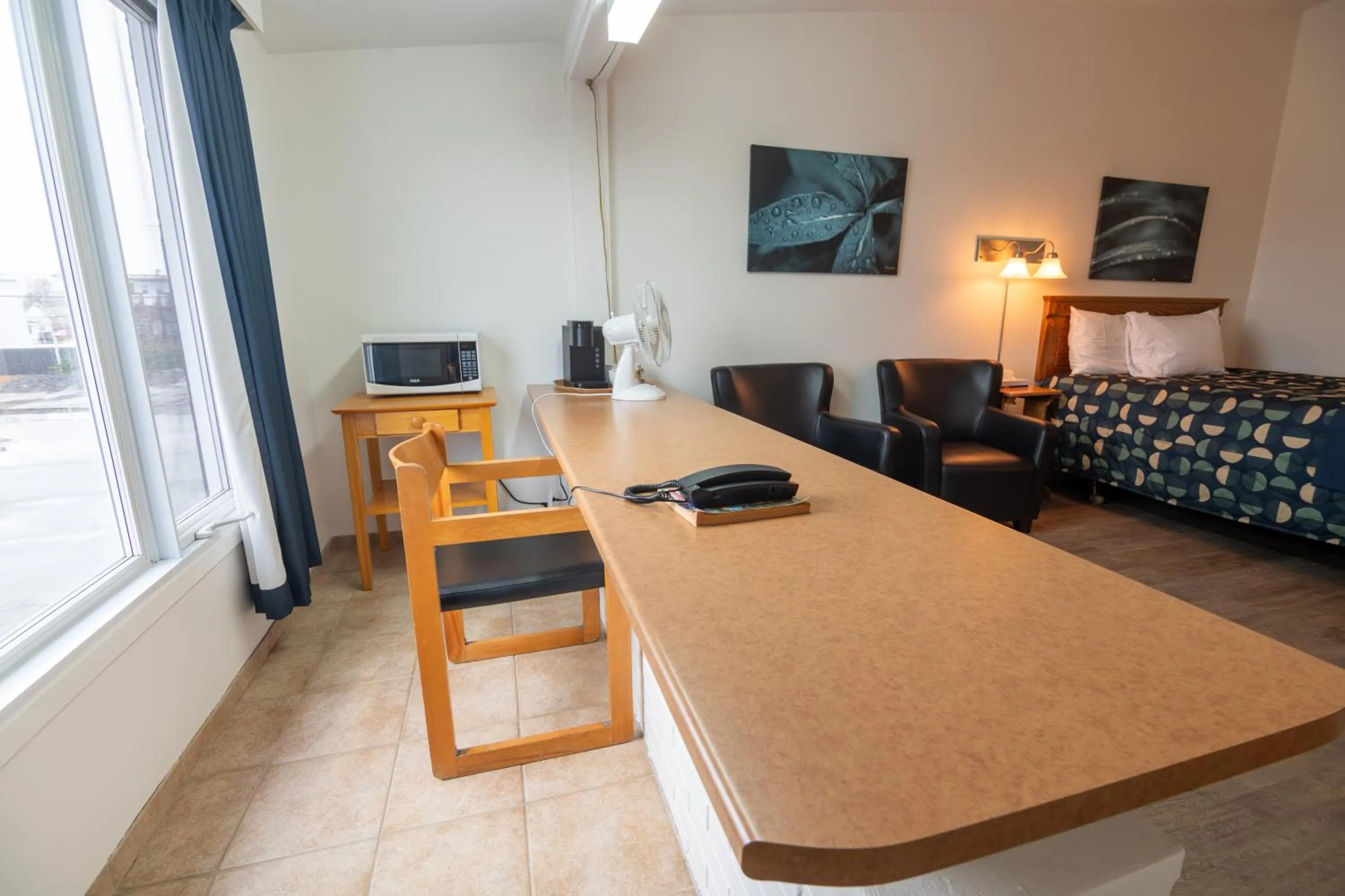 Seating area in Hôtel Les Mouettes