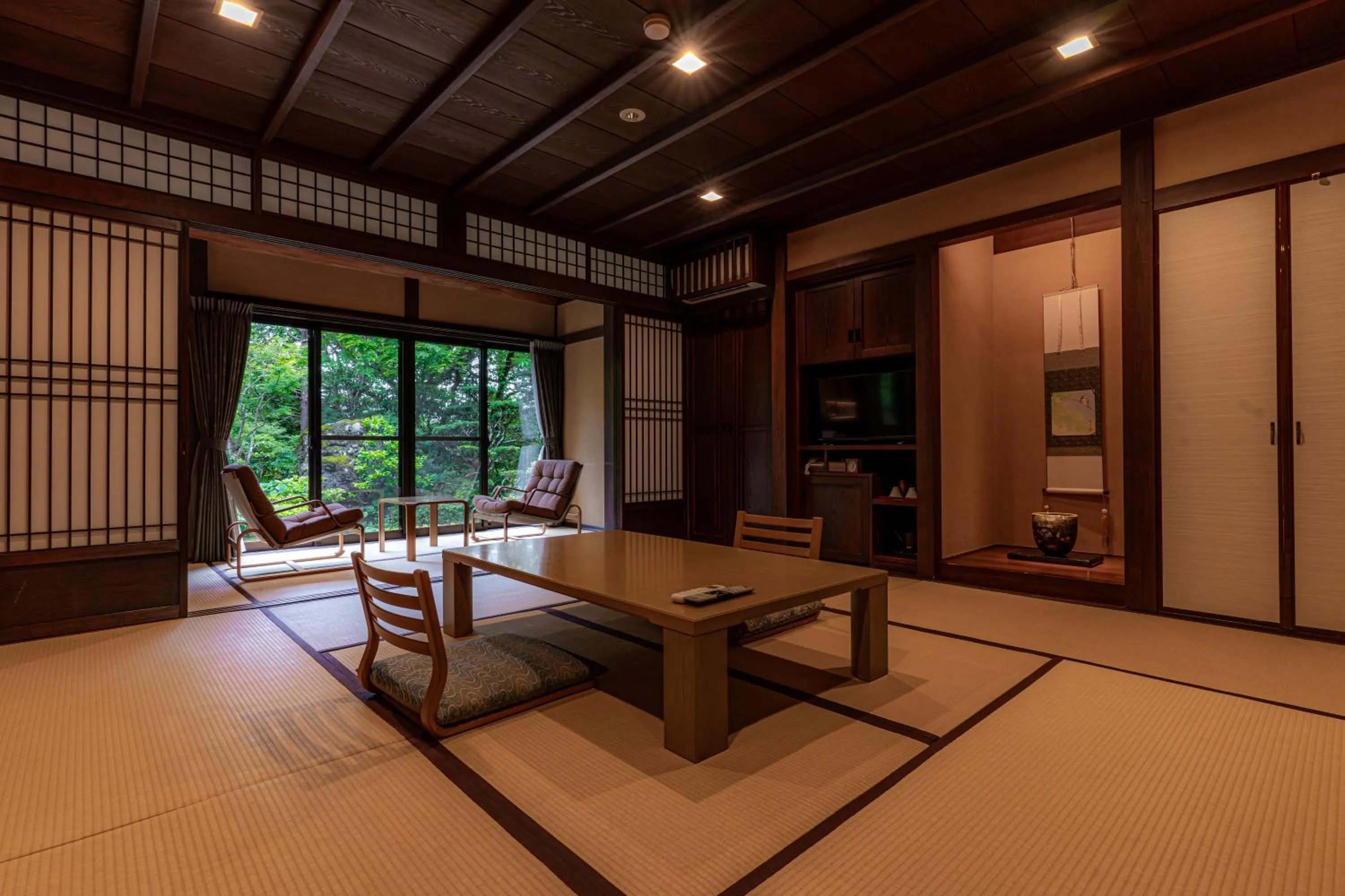 Seating area in Japanese Ryokan Seryo