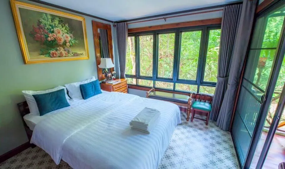 Bed in Ban Mai Vintage