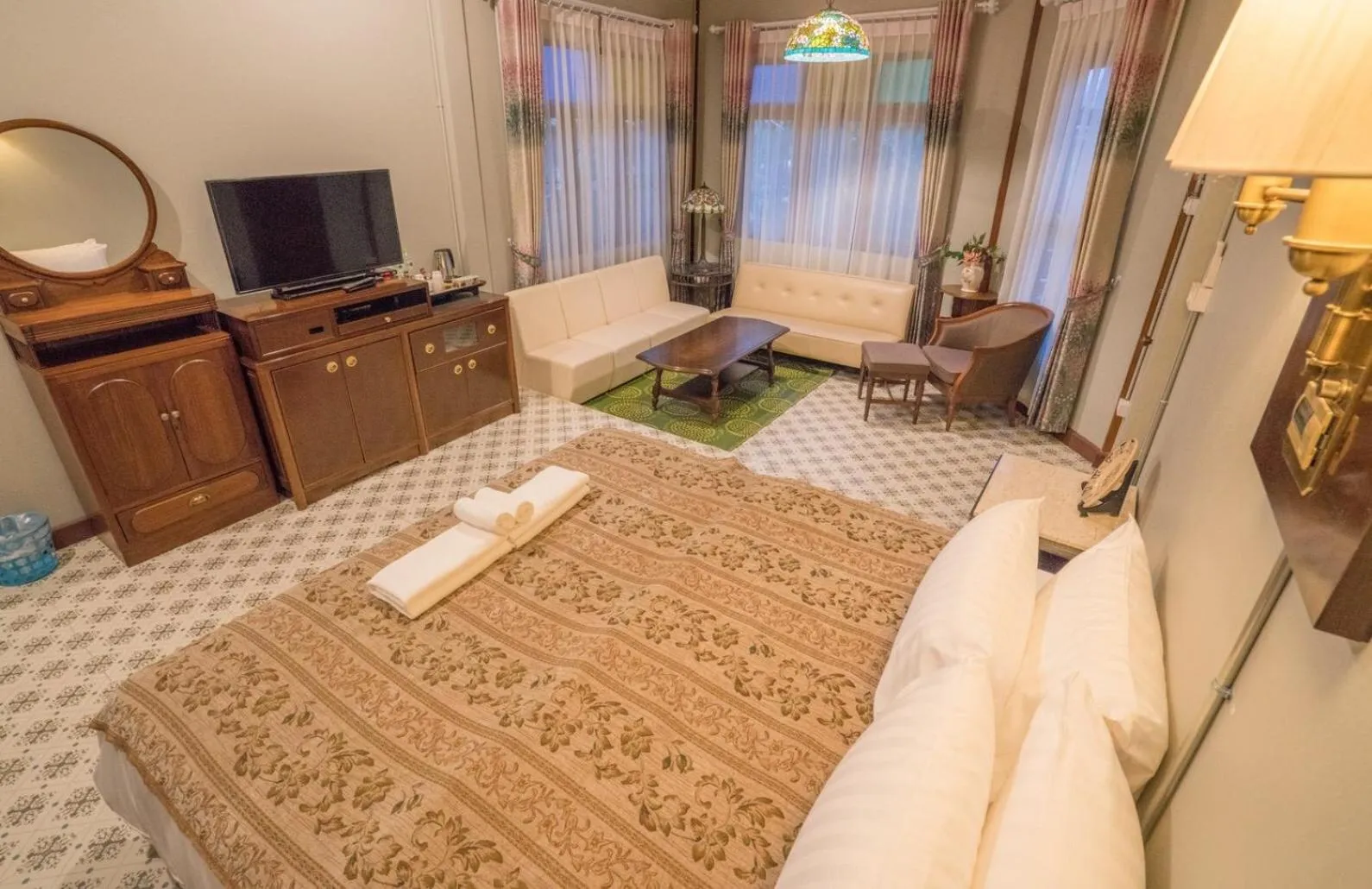 Bed in Ban Mai Vintage