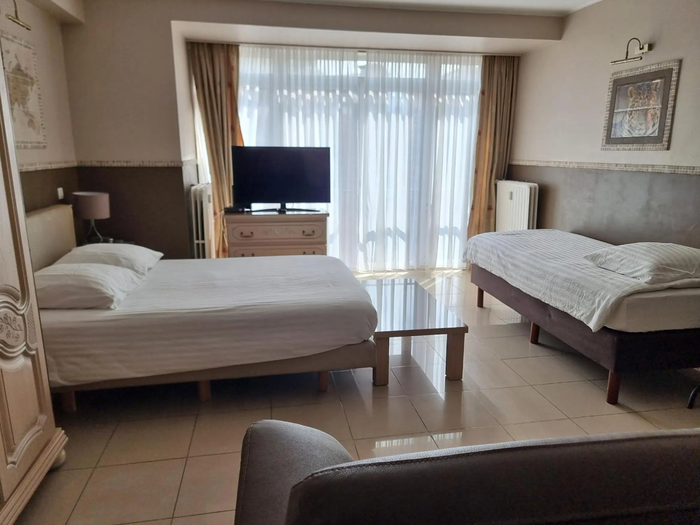 Bed in Aparthotel Résidence Bara Midi