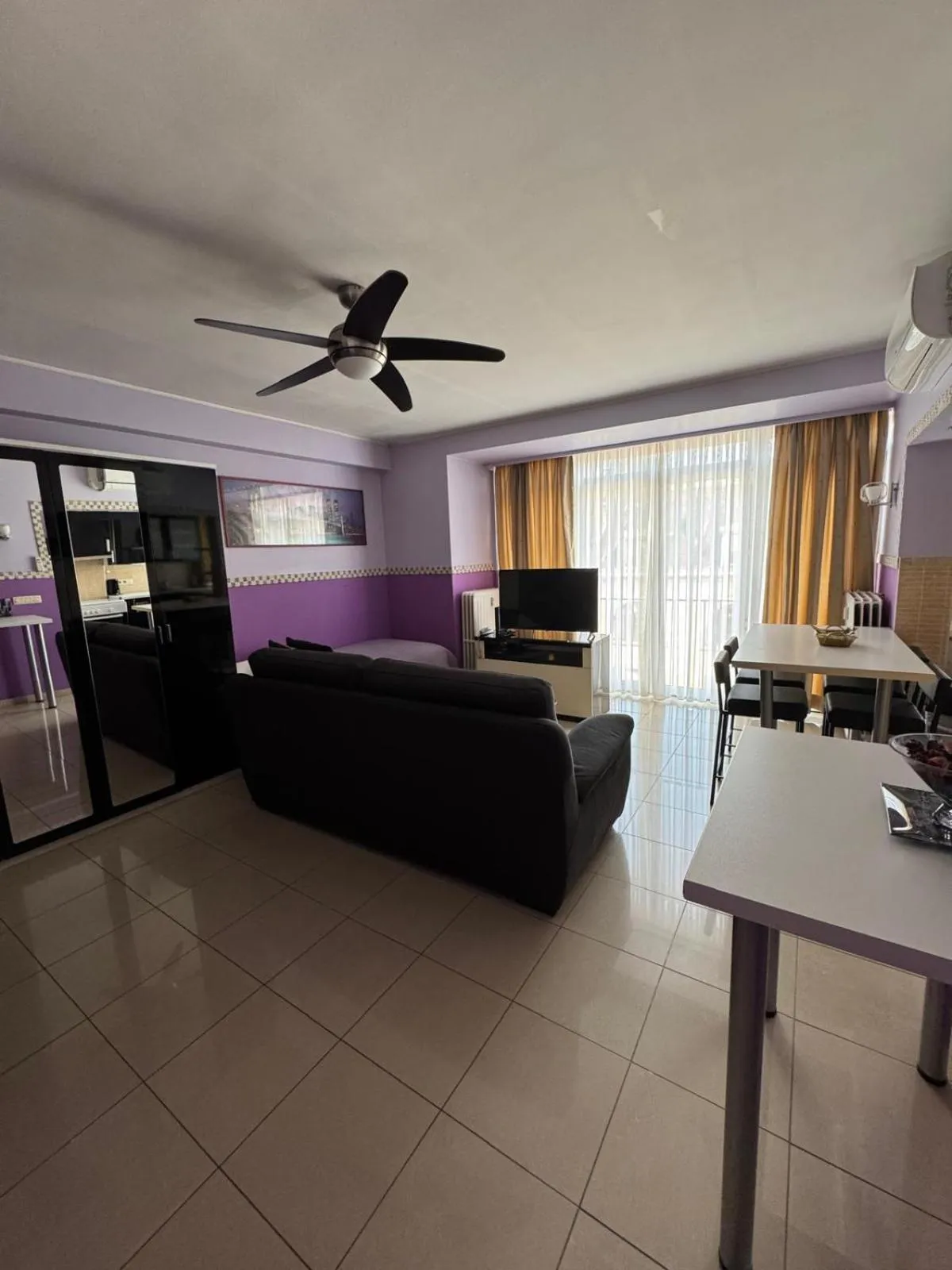 Bed in Aparthotel Résidence Bara Midi