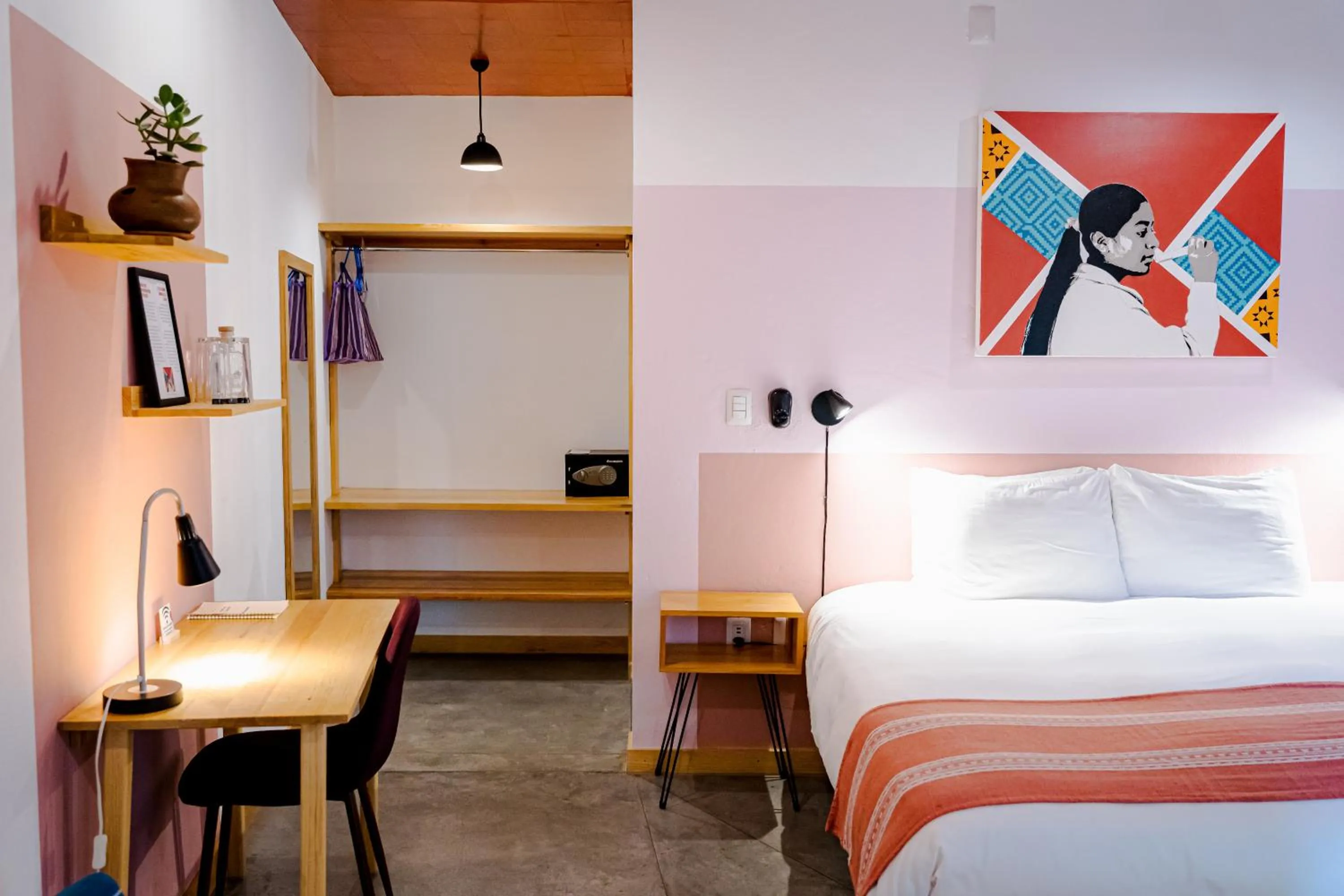 Decorative detail, Bed in Hotel con Corazón Oaxaca