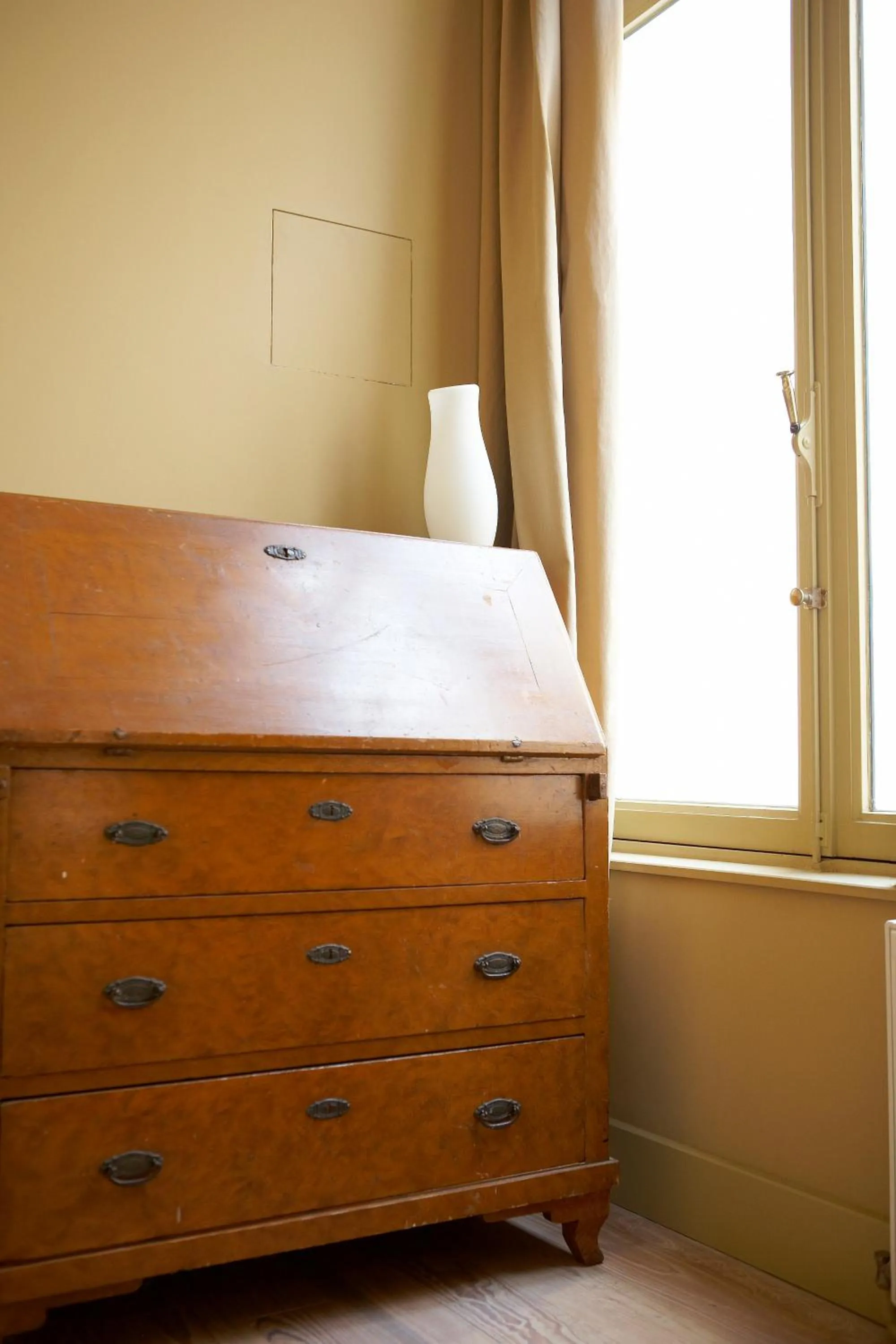 Decorative detail in Le Vaudeville