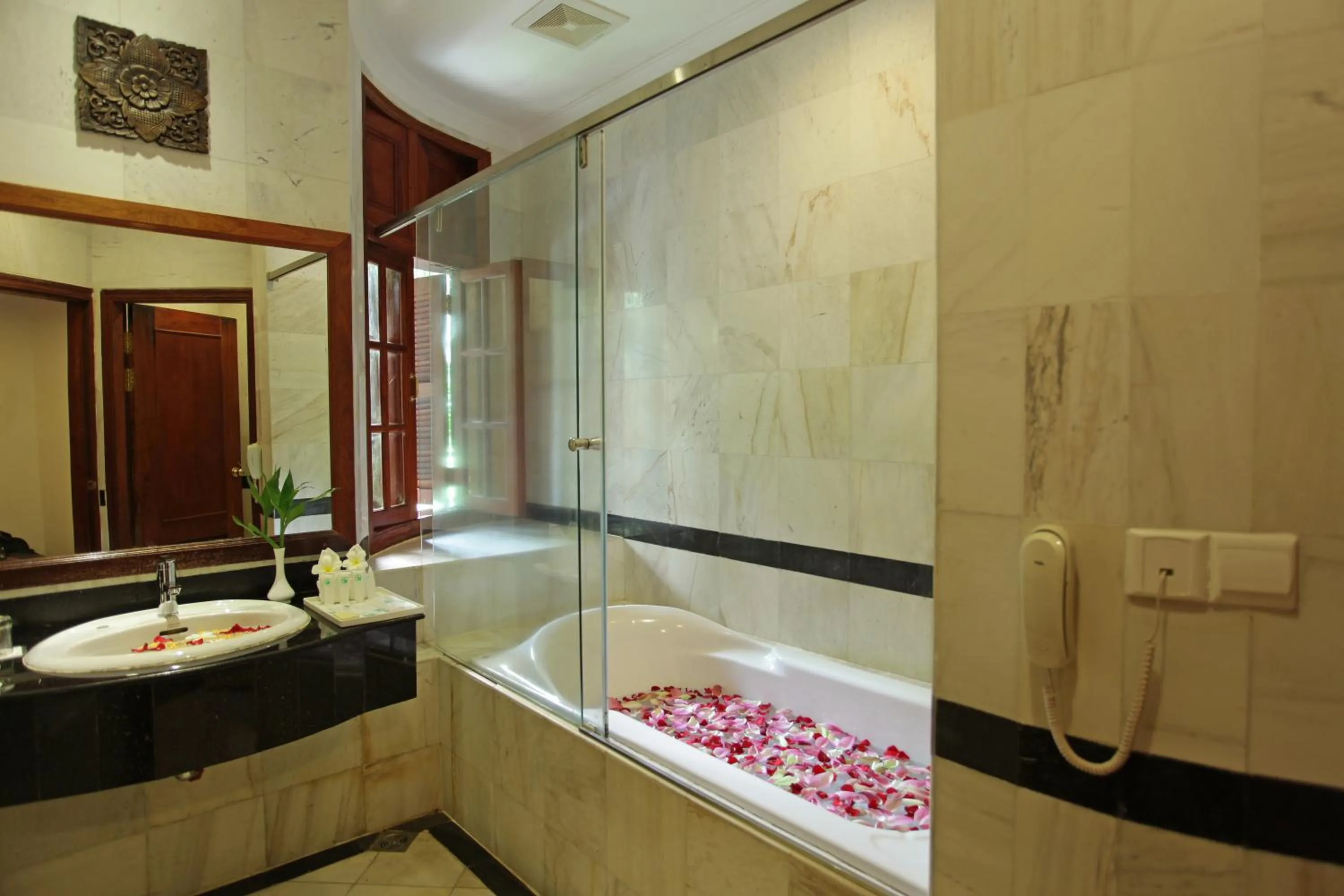 Bathroom in Sokhalay Angkor Villa Resort