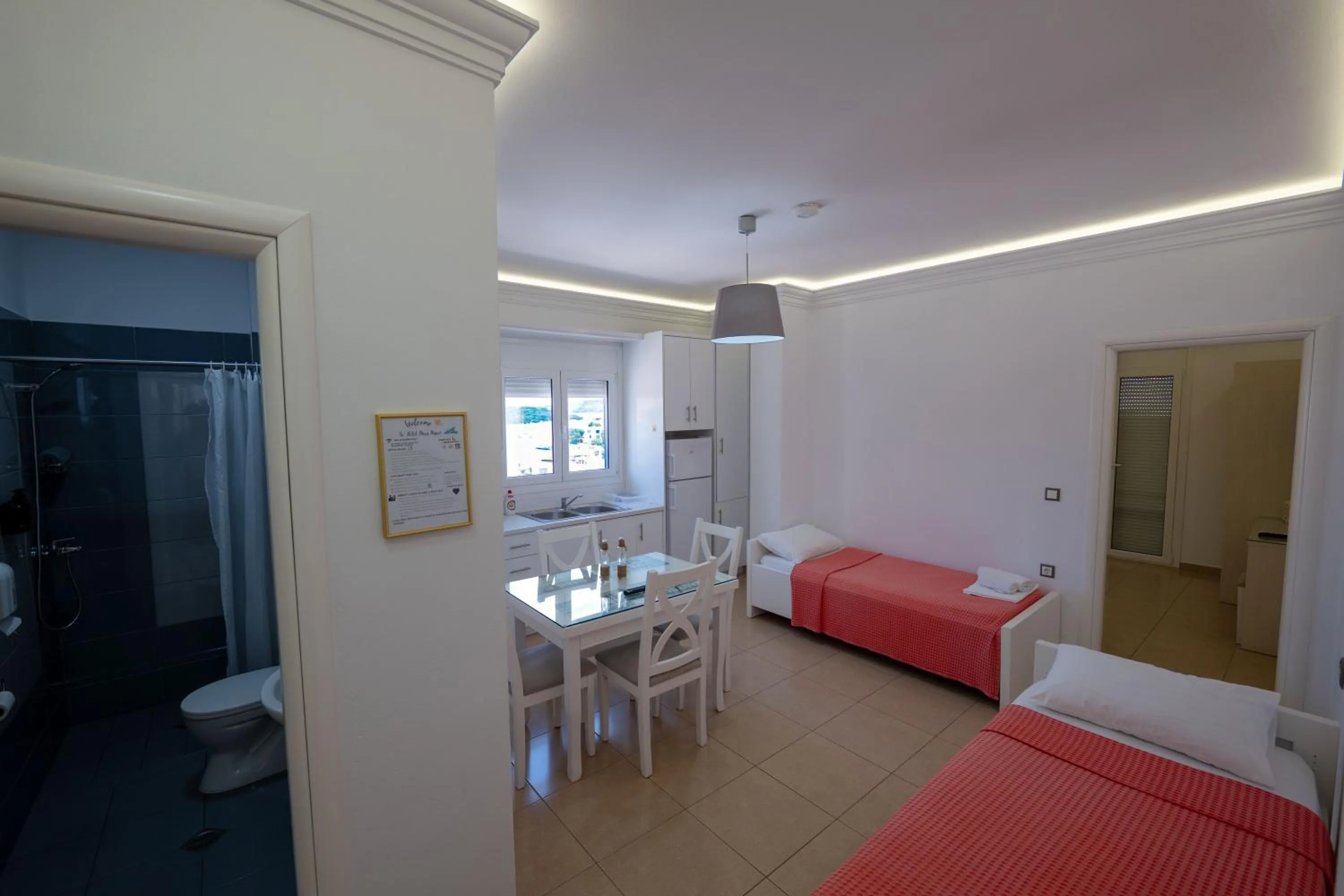 Living room, Bed in Hotel Mira Mare