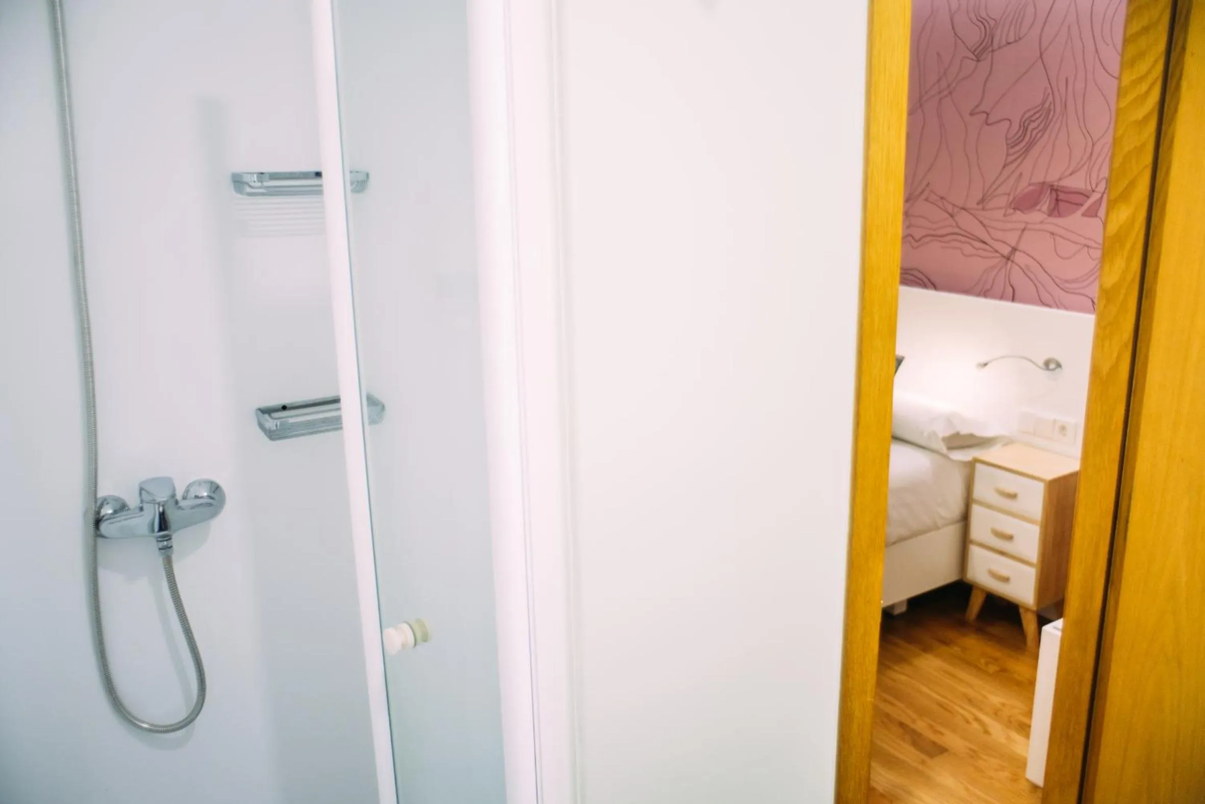 Shower in Hotel Lino