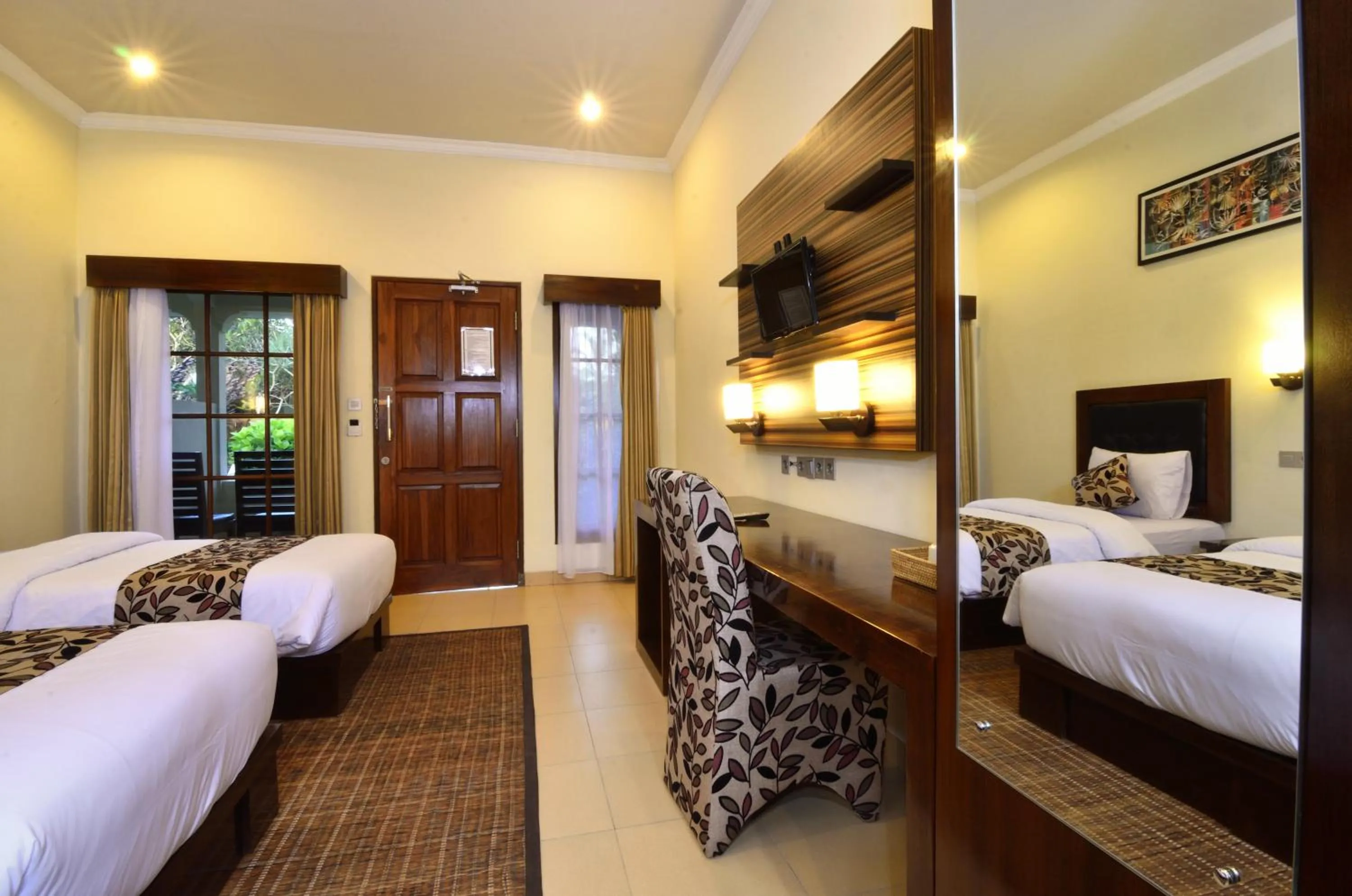 Property building, Bed in Segara Anak Hotel