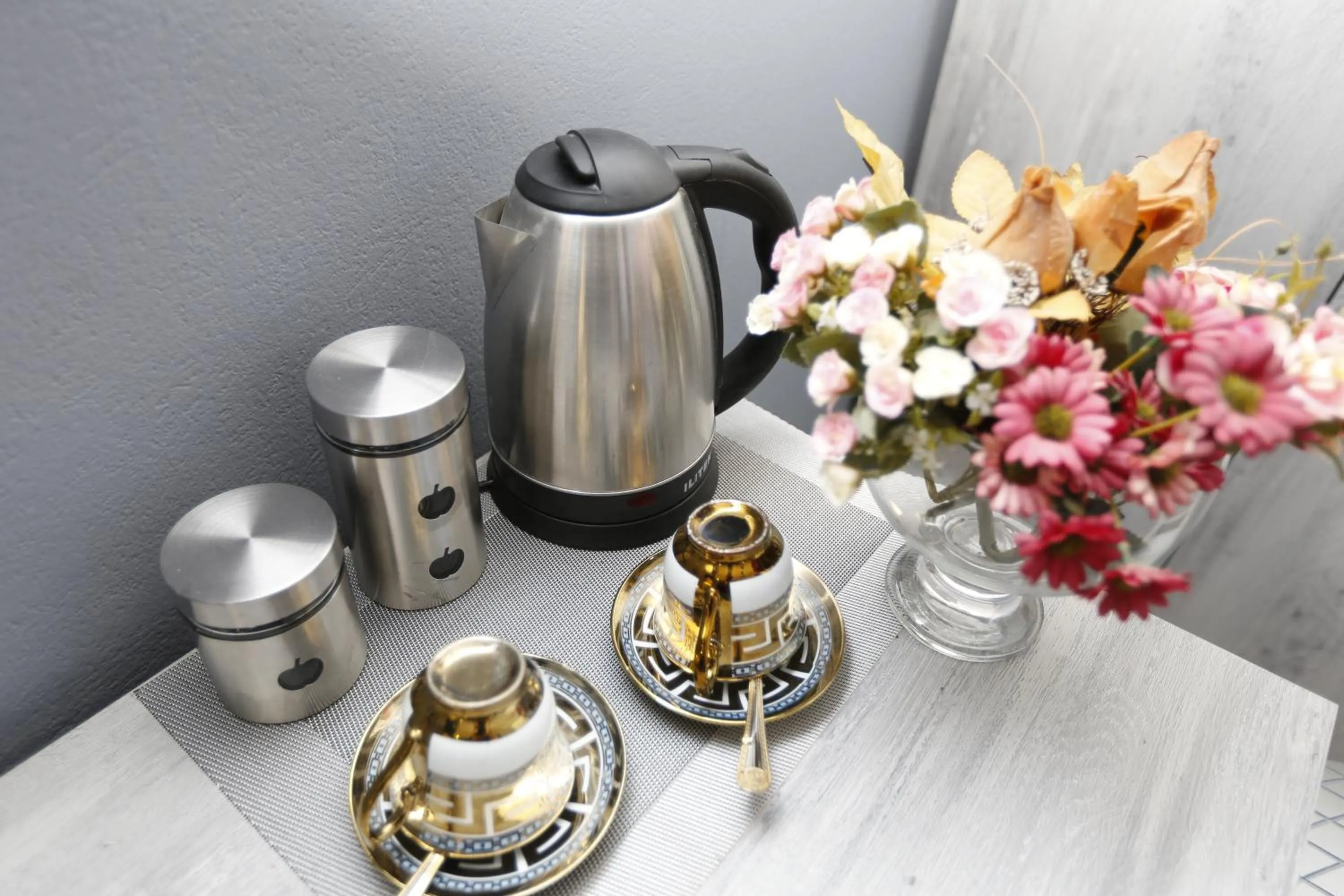 Coffee/tea facilities in Grand GMP