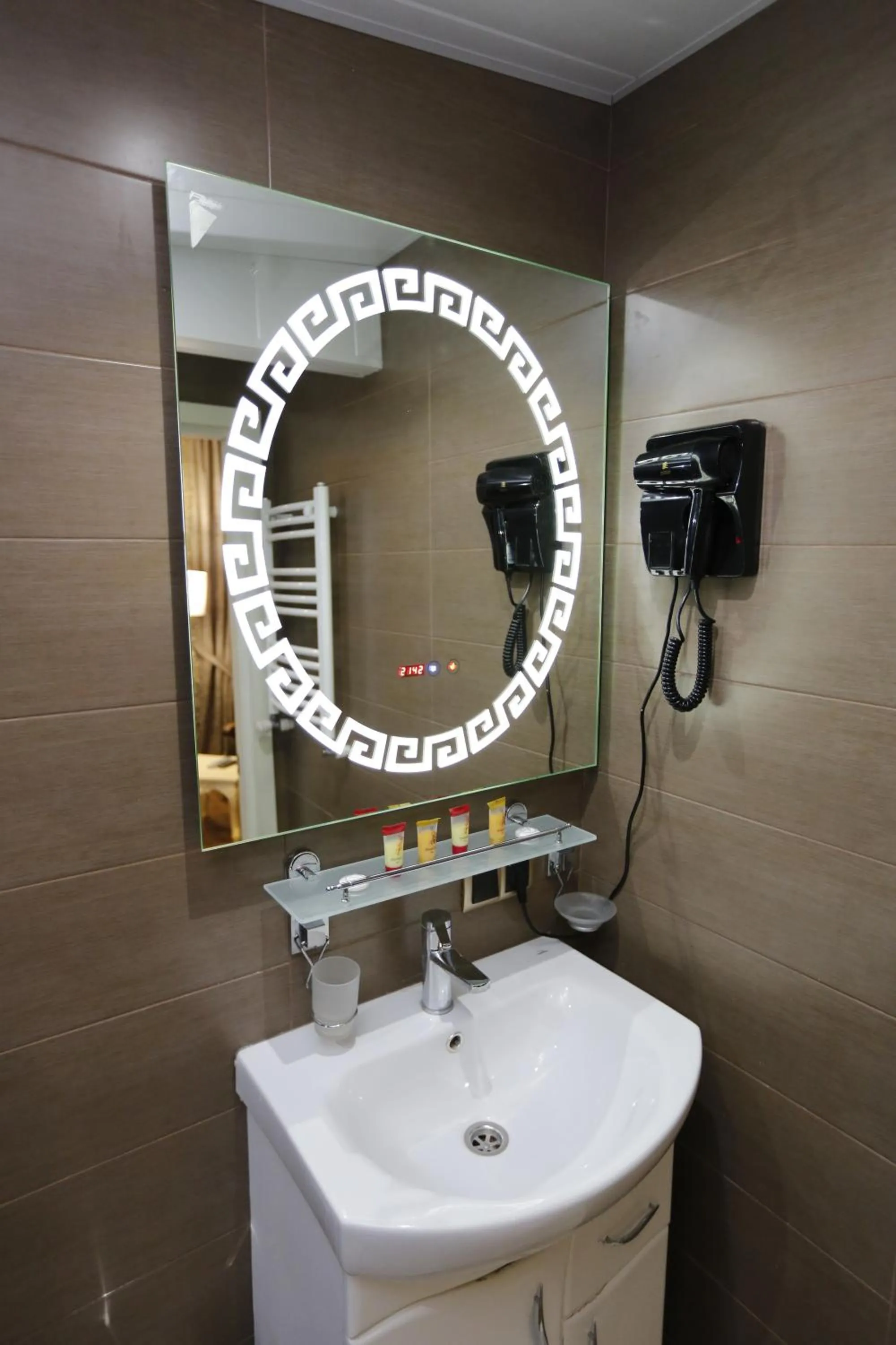 Bathroom in Grand GMP