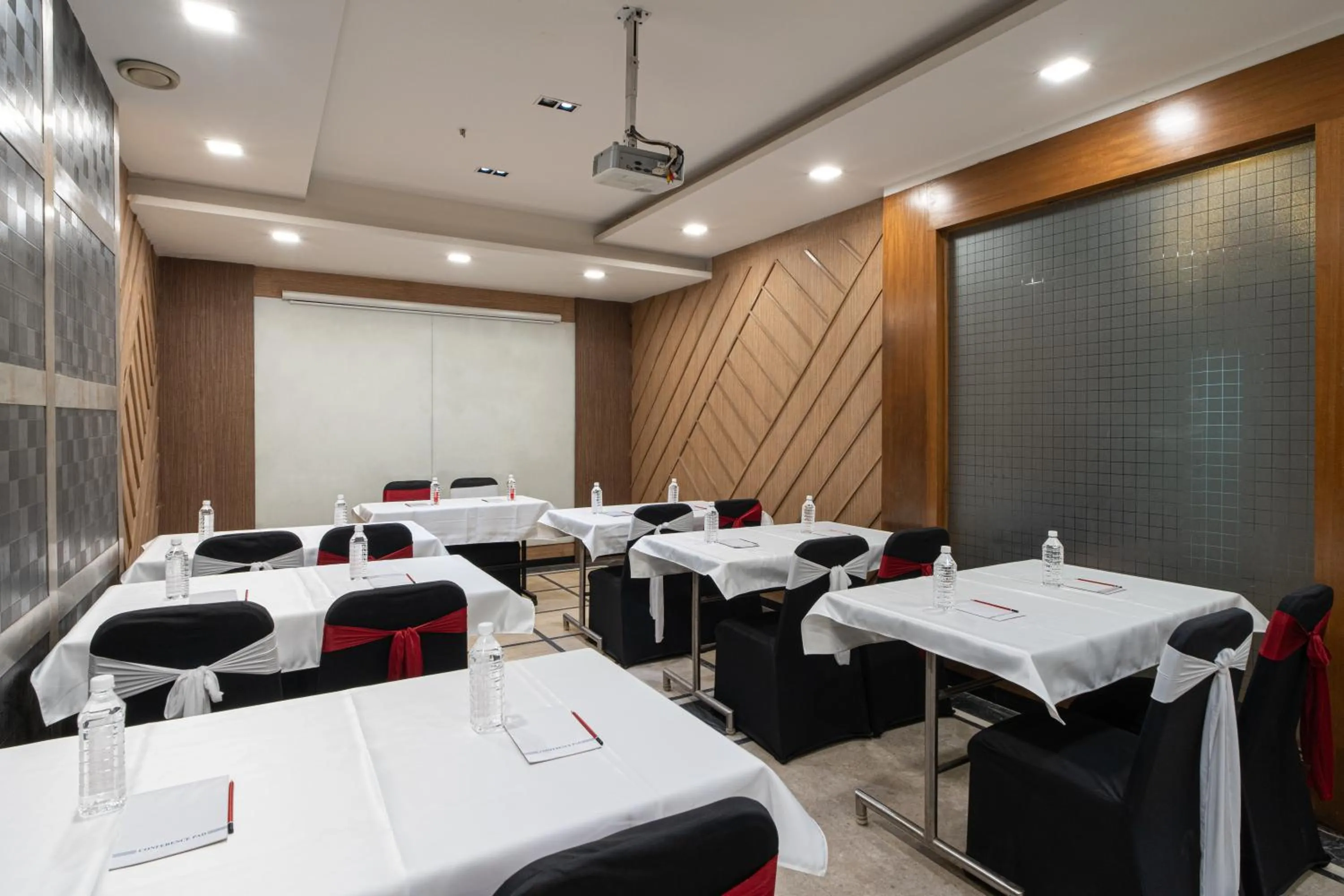 Meeting/conference room in The Suncourt Hotel Yatri