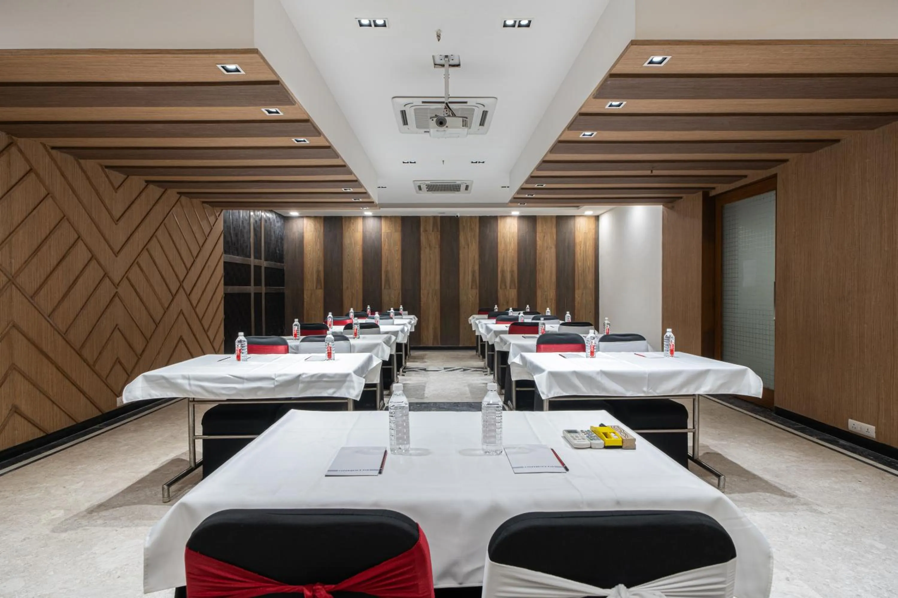 Meeting/conference room in The Suncourt Hotel Yatri