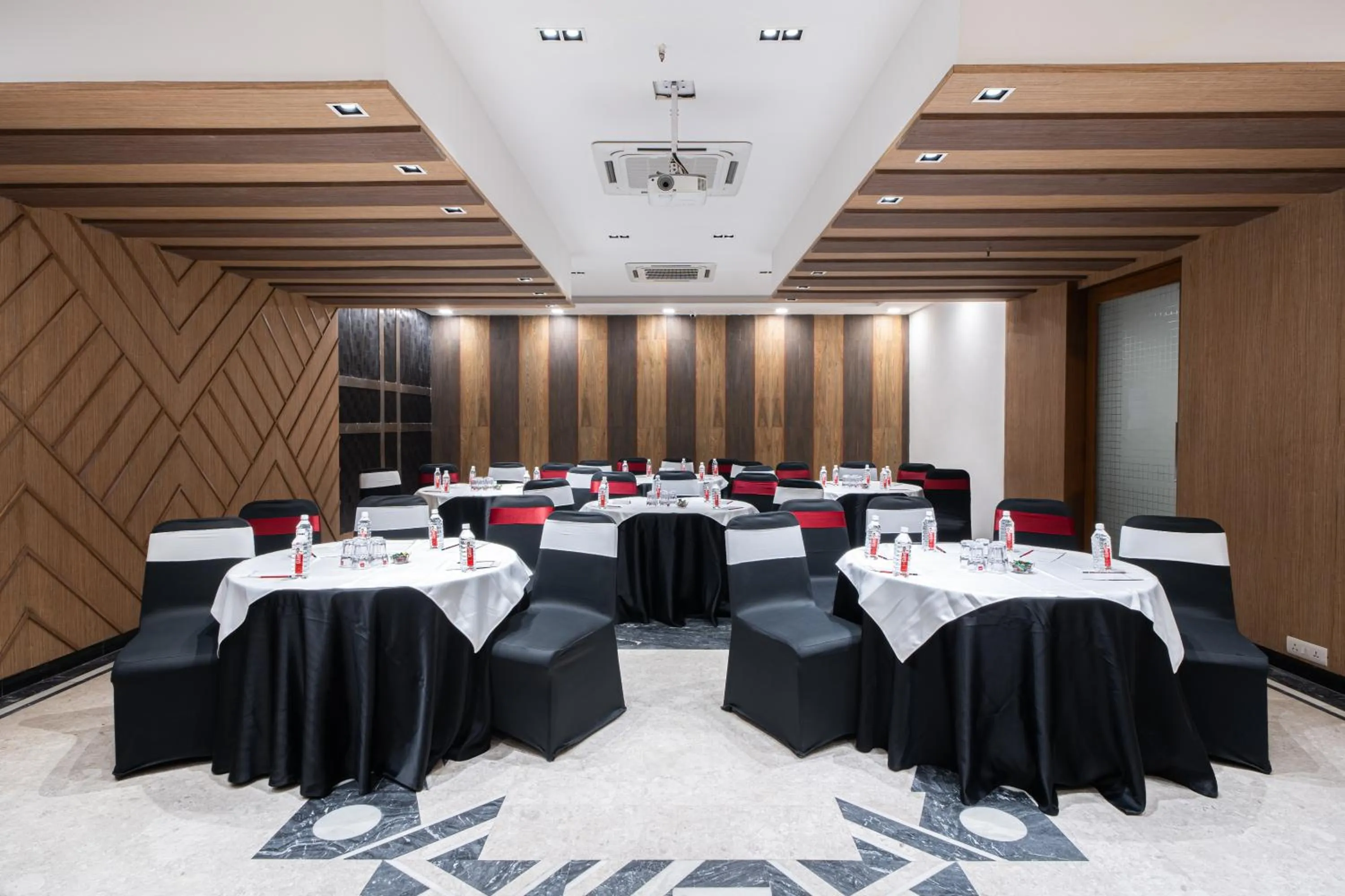 Meeting/conference room in The Suncourt Hotel Yatri