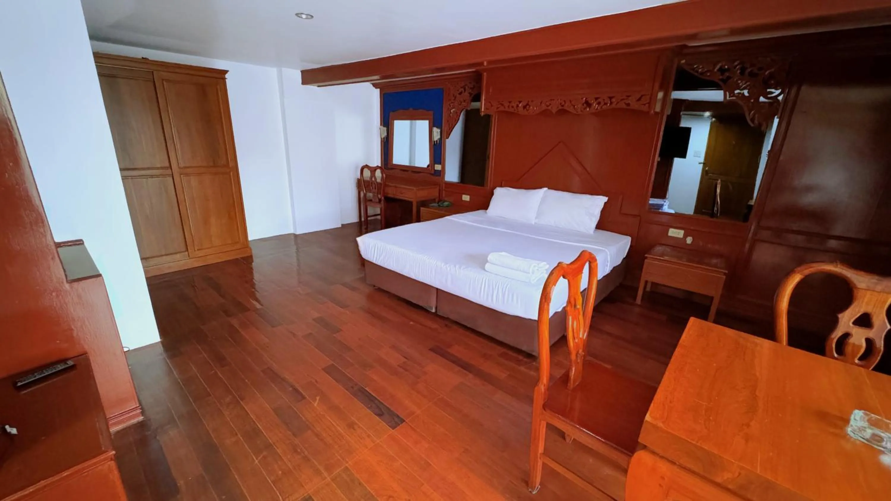 Bed in Highfive Hotel Pattaya