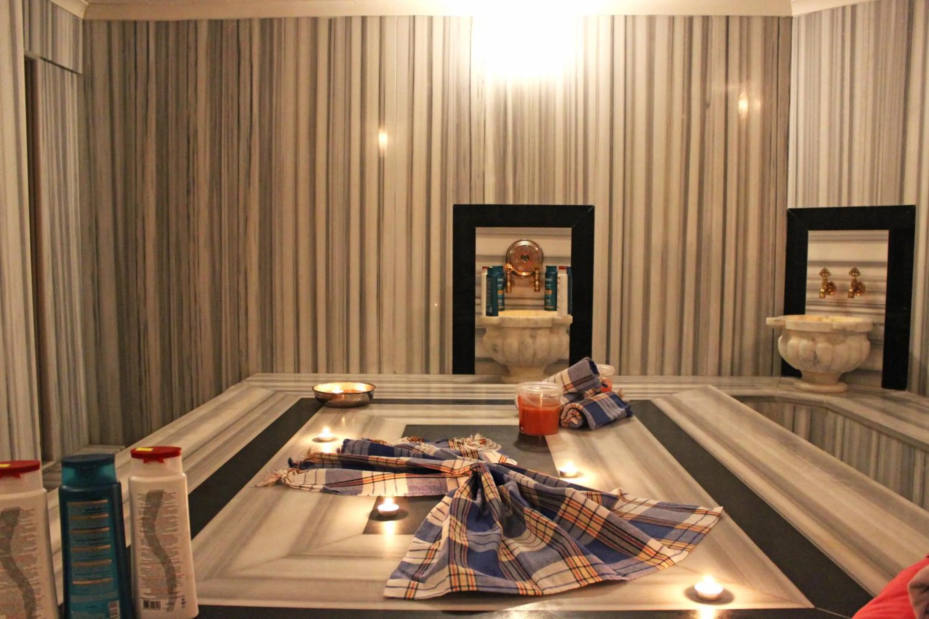 Public Bath in Savk Hotel