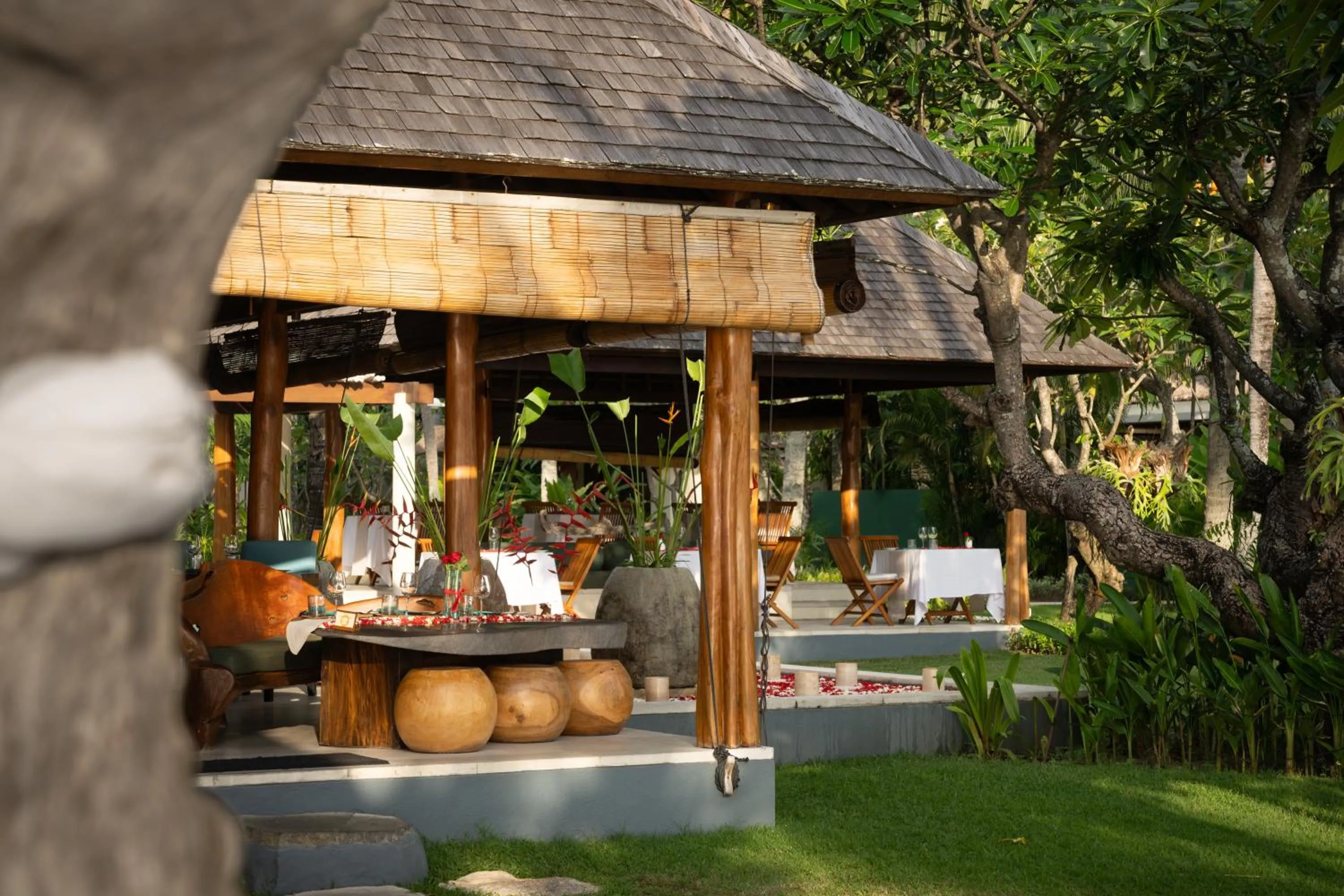 Restaurant/places to eat in Qunci Villas Resort