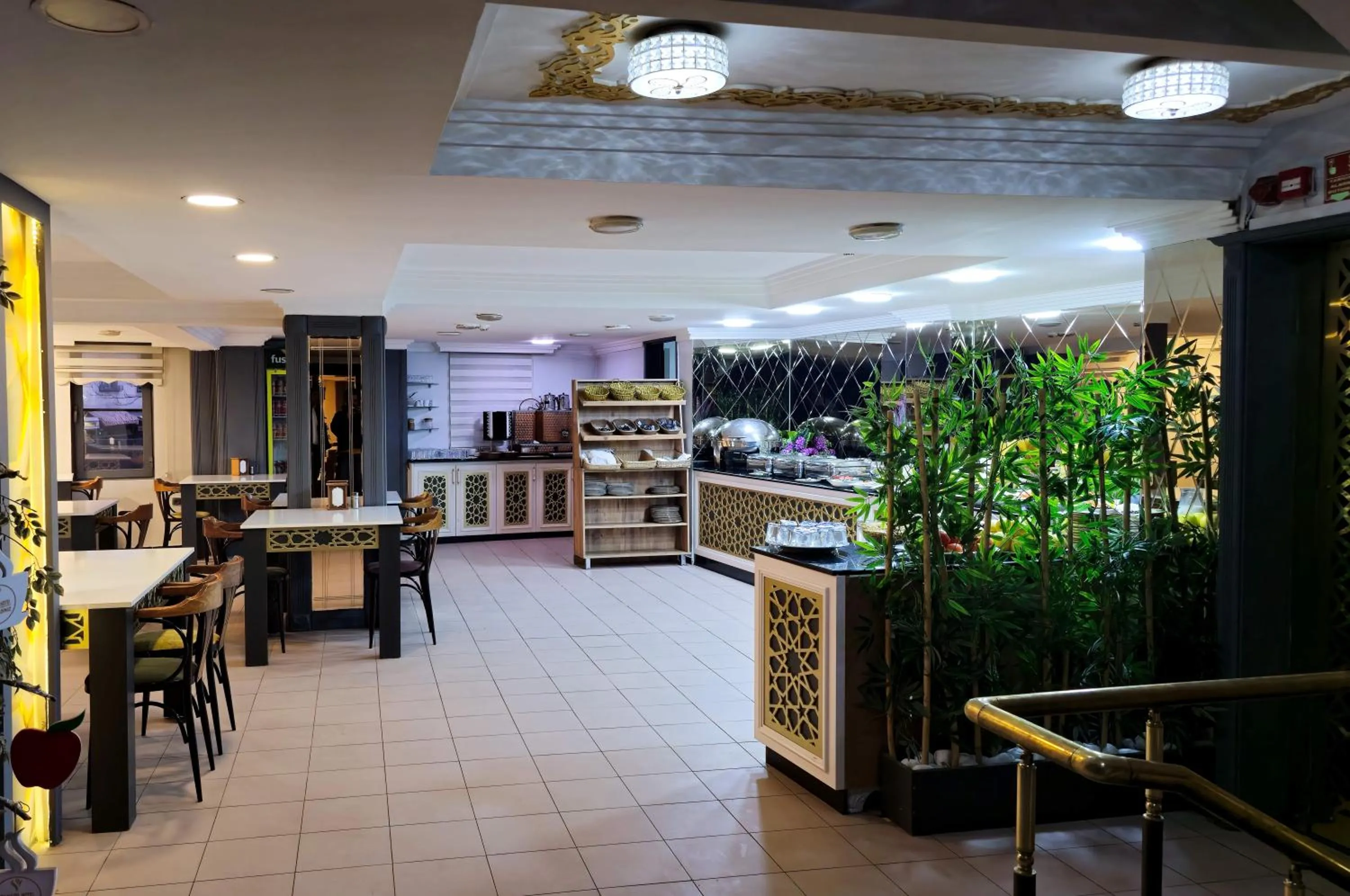 Restaurant/places to eat in Yilmazel Hotel