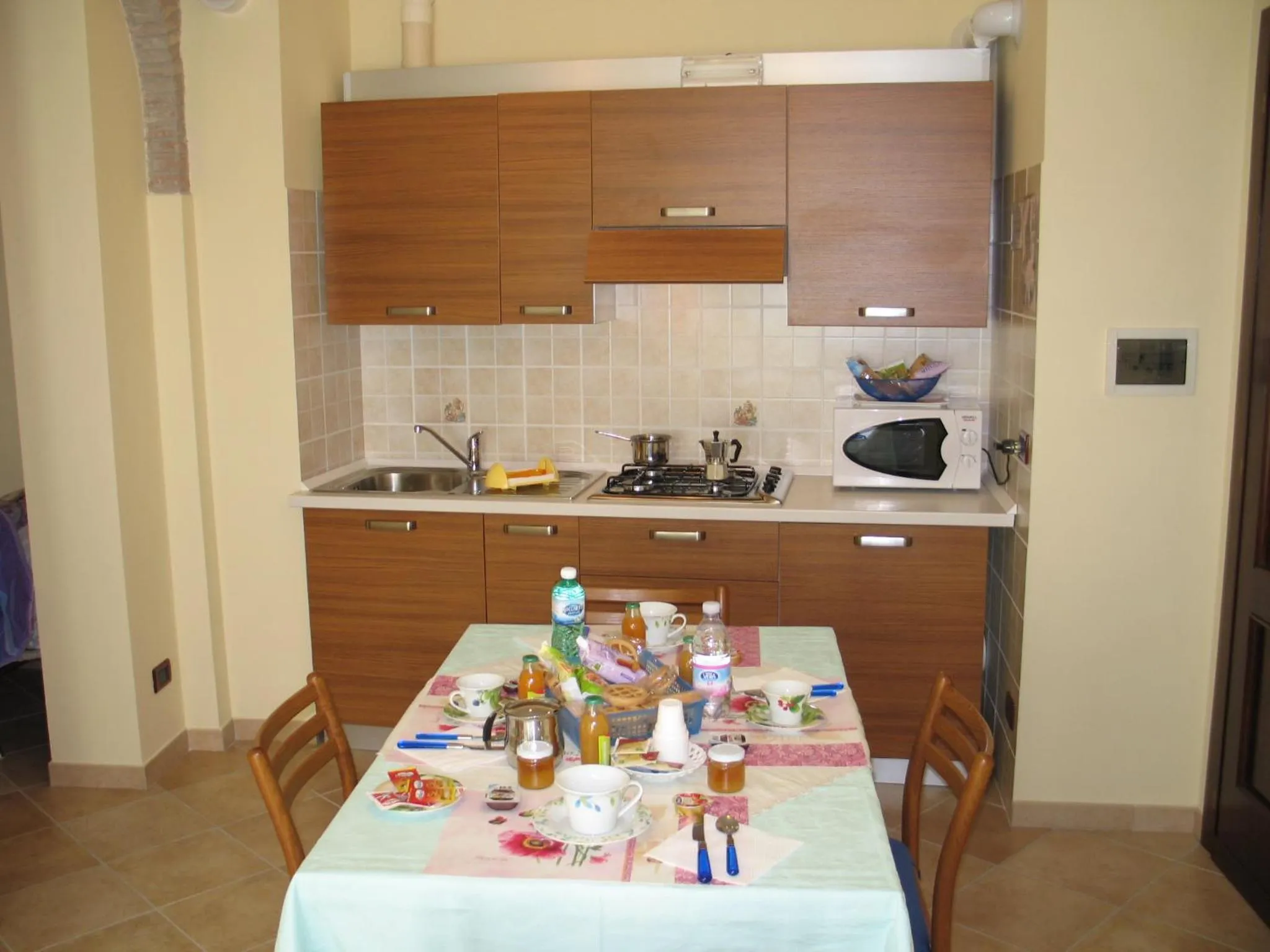 Italian breakfast in B&B La Fonte