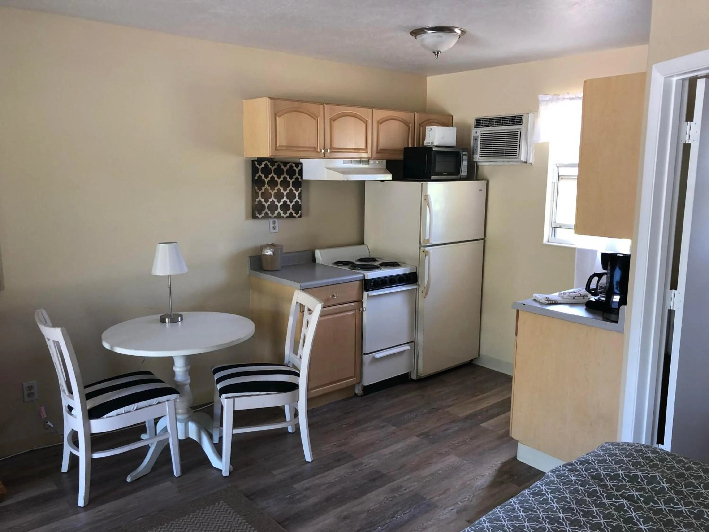 Pennwood Motor Lodge