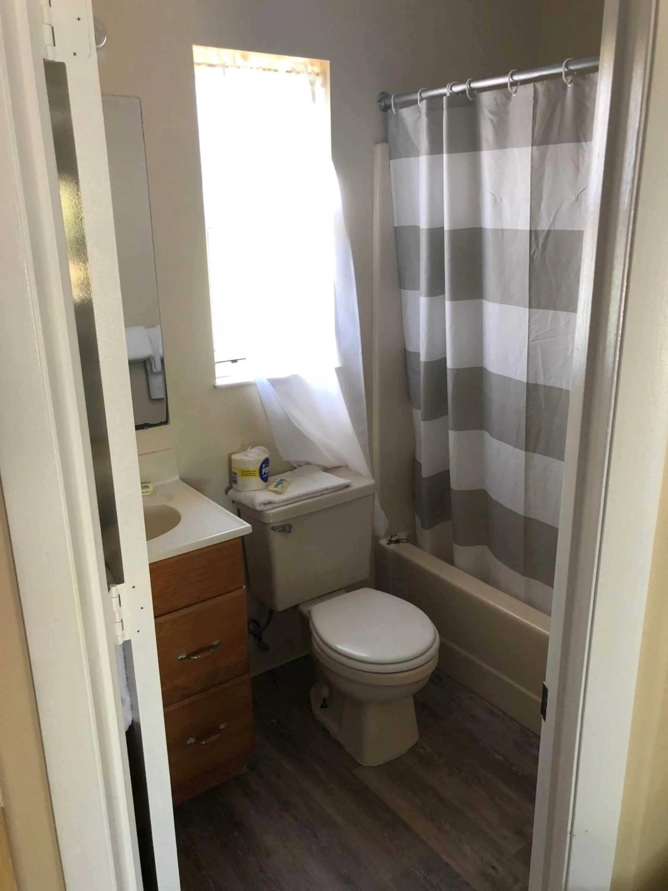 Pennwood Motor Lodge