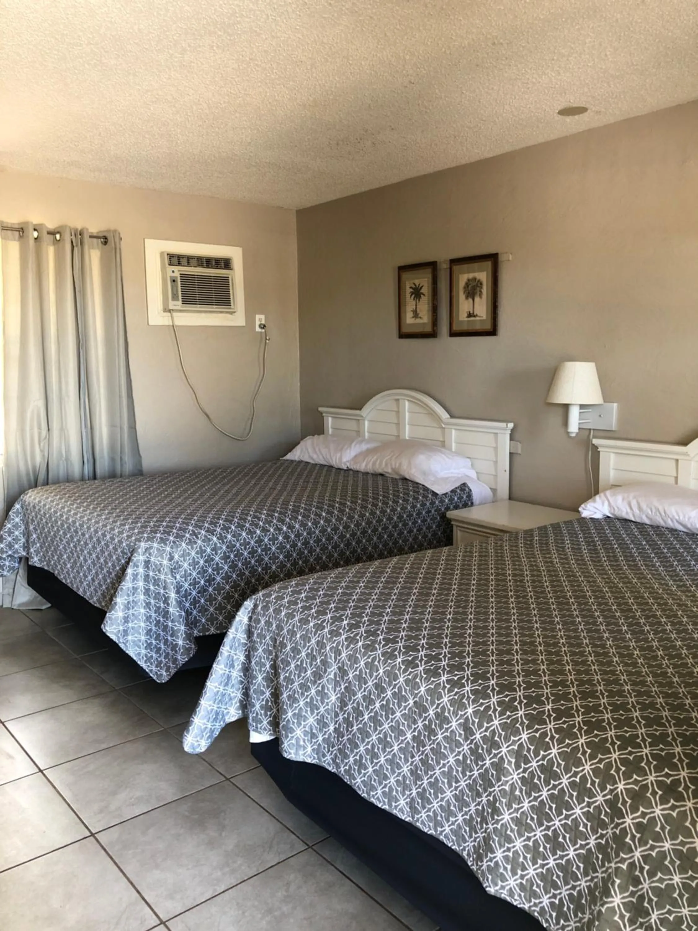 Pennwood Motor Lodge