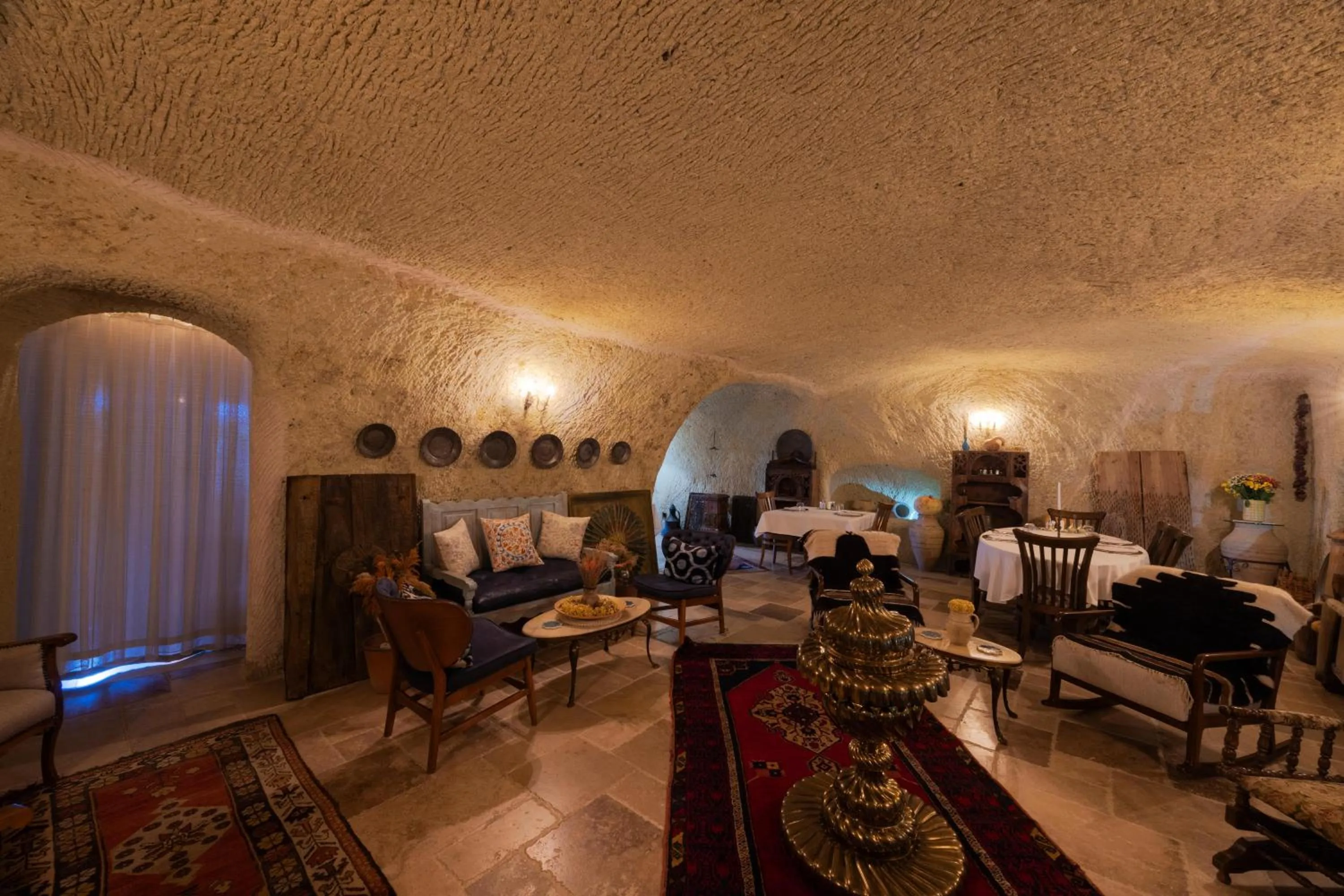 Restaurant/places to eat in Tafoni Houses Cave Hotel