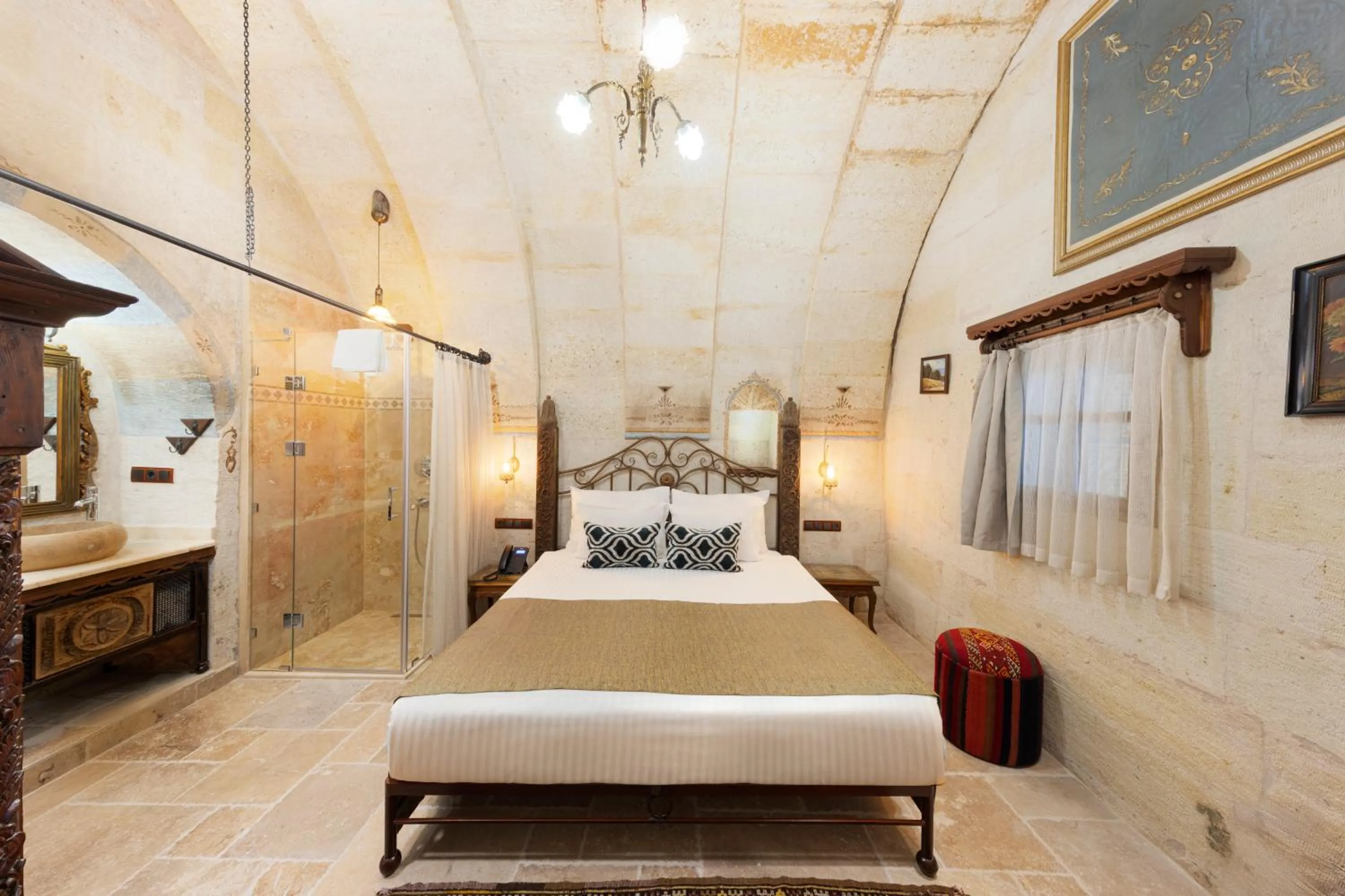 Bedroom, Bed in Tafoni Houses Cave Hotel