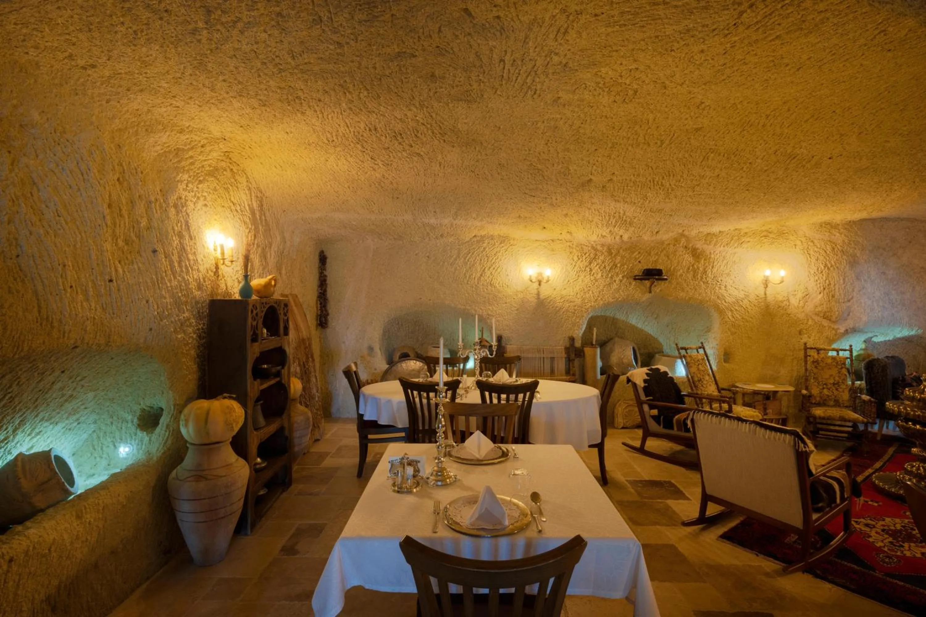 Restaurant/places to eat in Tafoni Houses Cave Hotel
