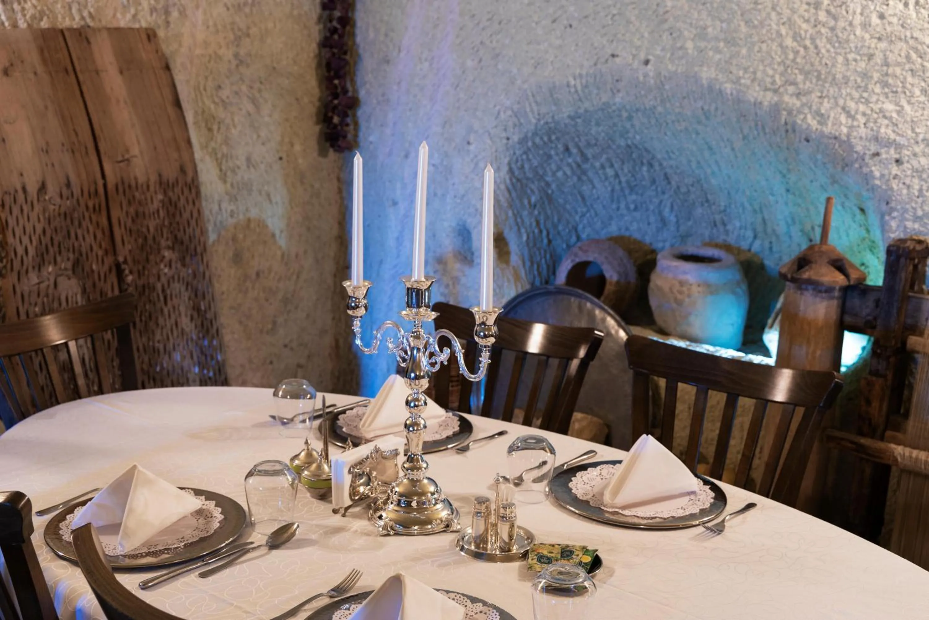Restaurant/places to eat in Tafoni Houses Cave Hotel