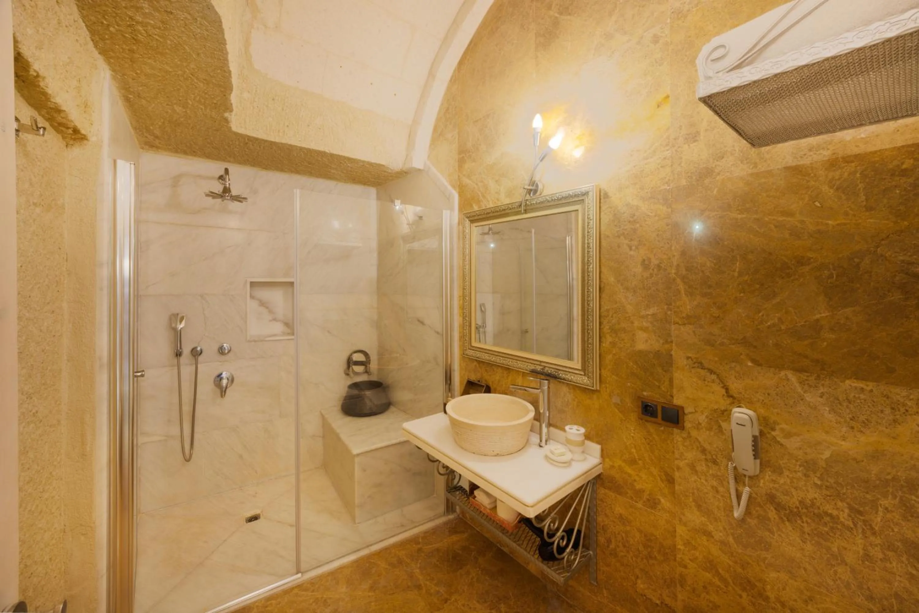 Bathroom in Tafoni Houses Cave Hotel