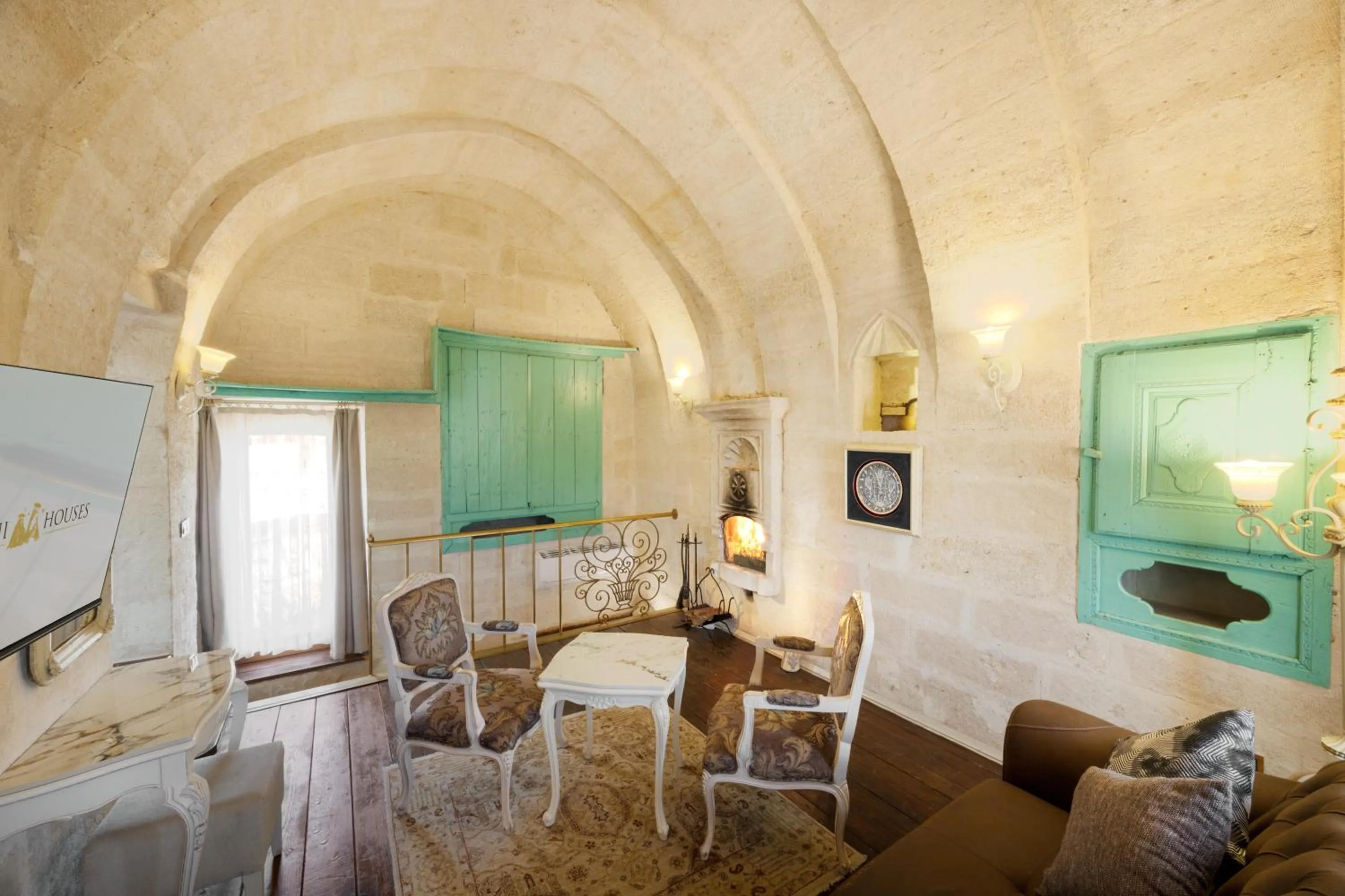 Restaurant/places to eat in Tafoni Houses Cave Hotel