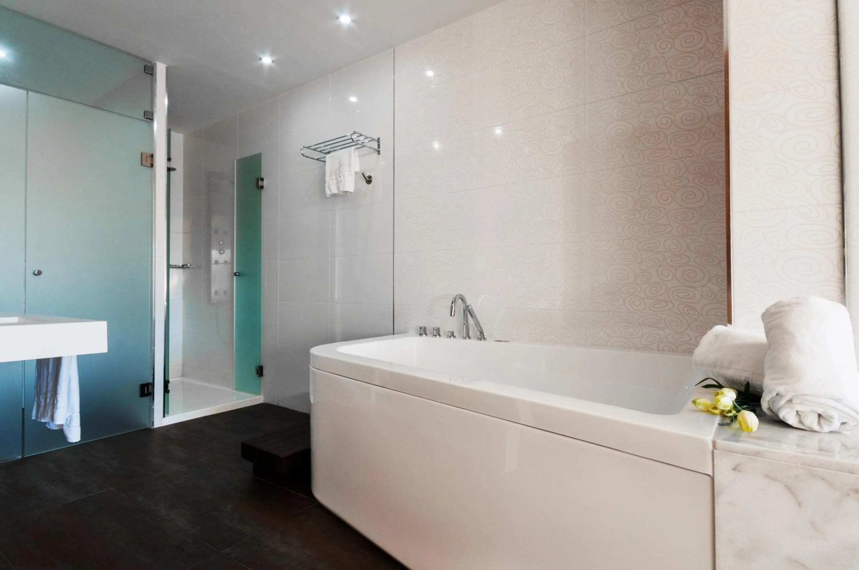 Bathroom in Hotel Fontana Plaza