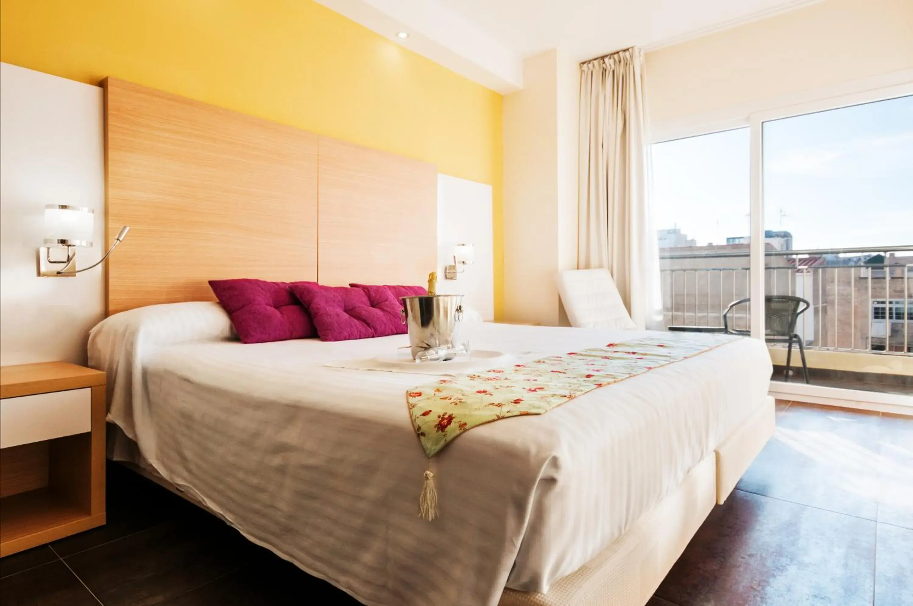 Suite with Whirlpool in Hotel Fontana Plaza Suite with Whirlpool in Hotel Fontana Plaza