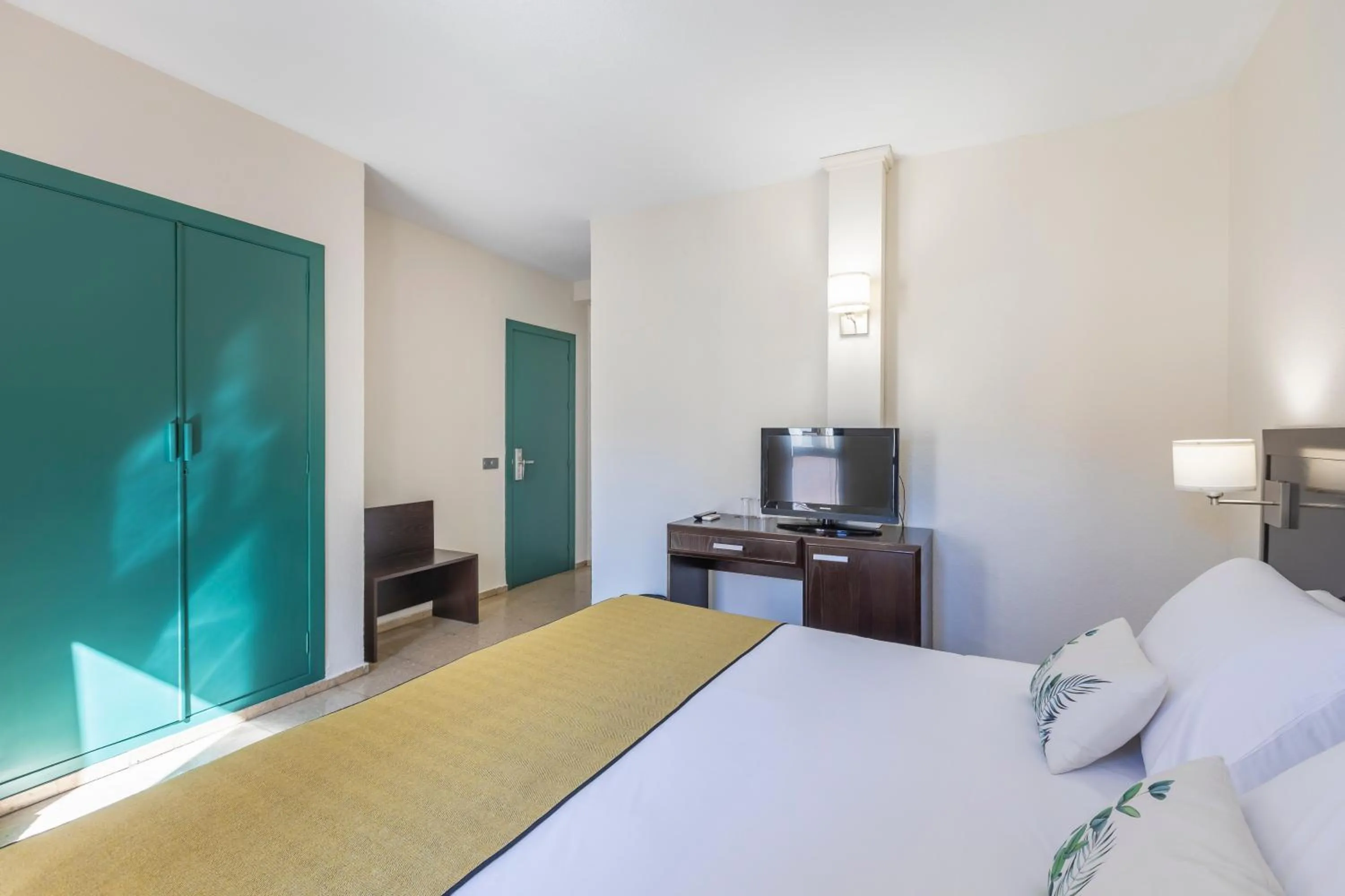 Bedroom, Bed in Itaca Colón by Soho Boutique