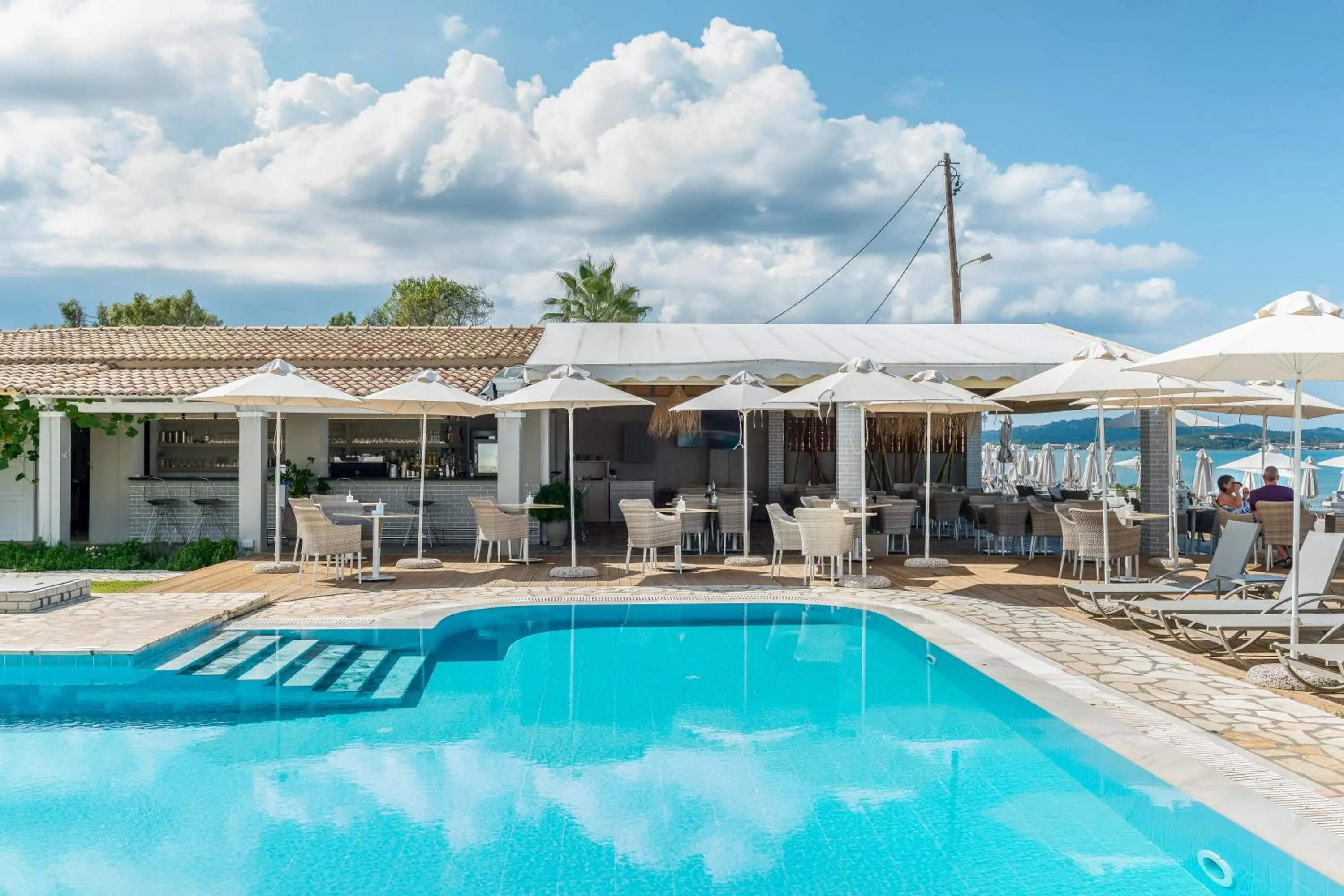 Restaurant/places to eat in Filorian Hotel Apartments