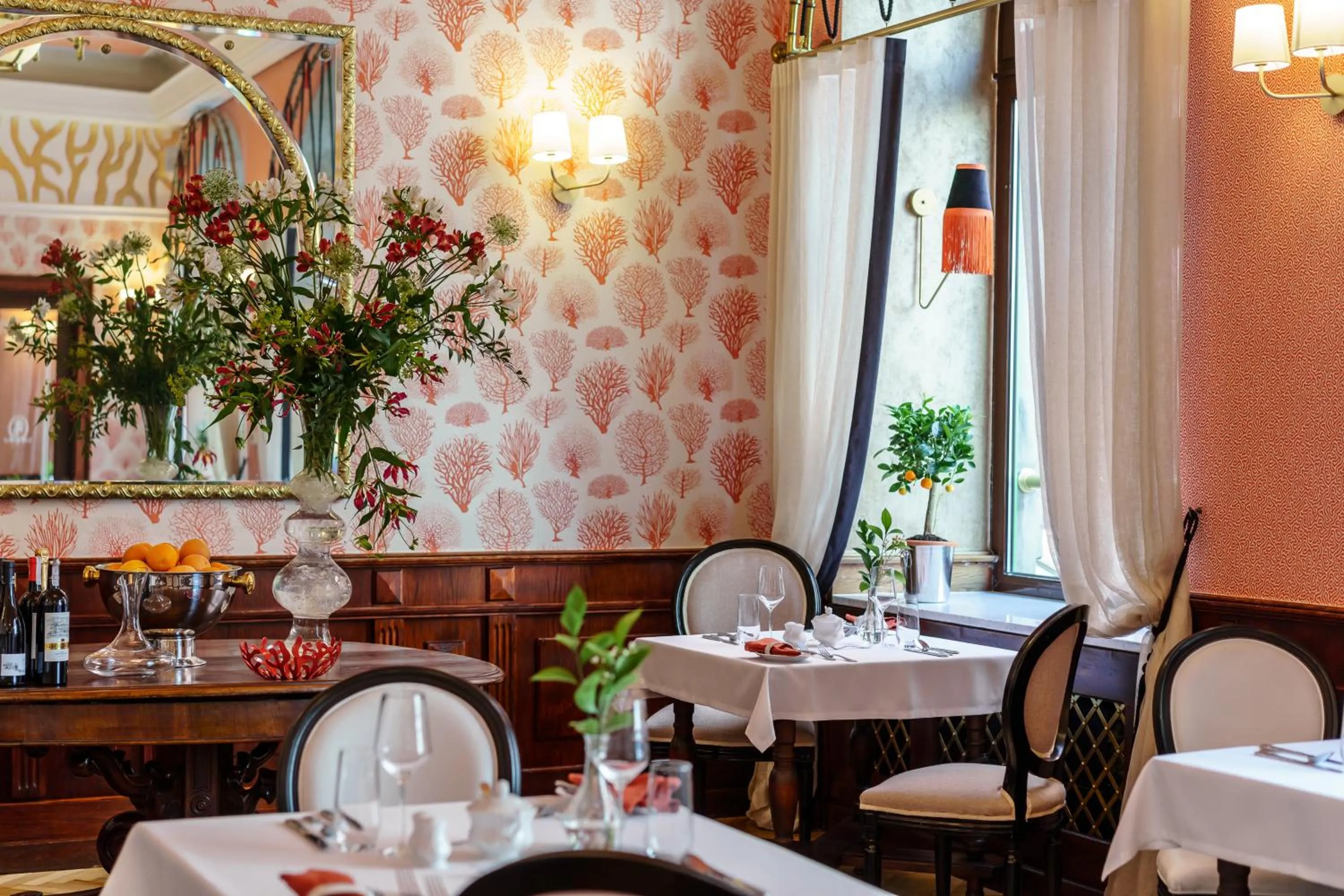 Restaurant/places to eat in Hotel H15 Francuski Old Town - Destigo Hotels