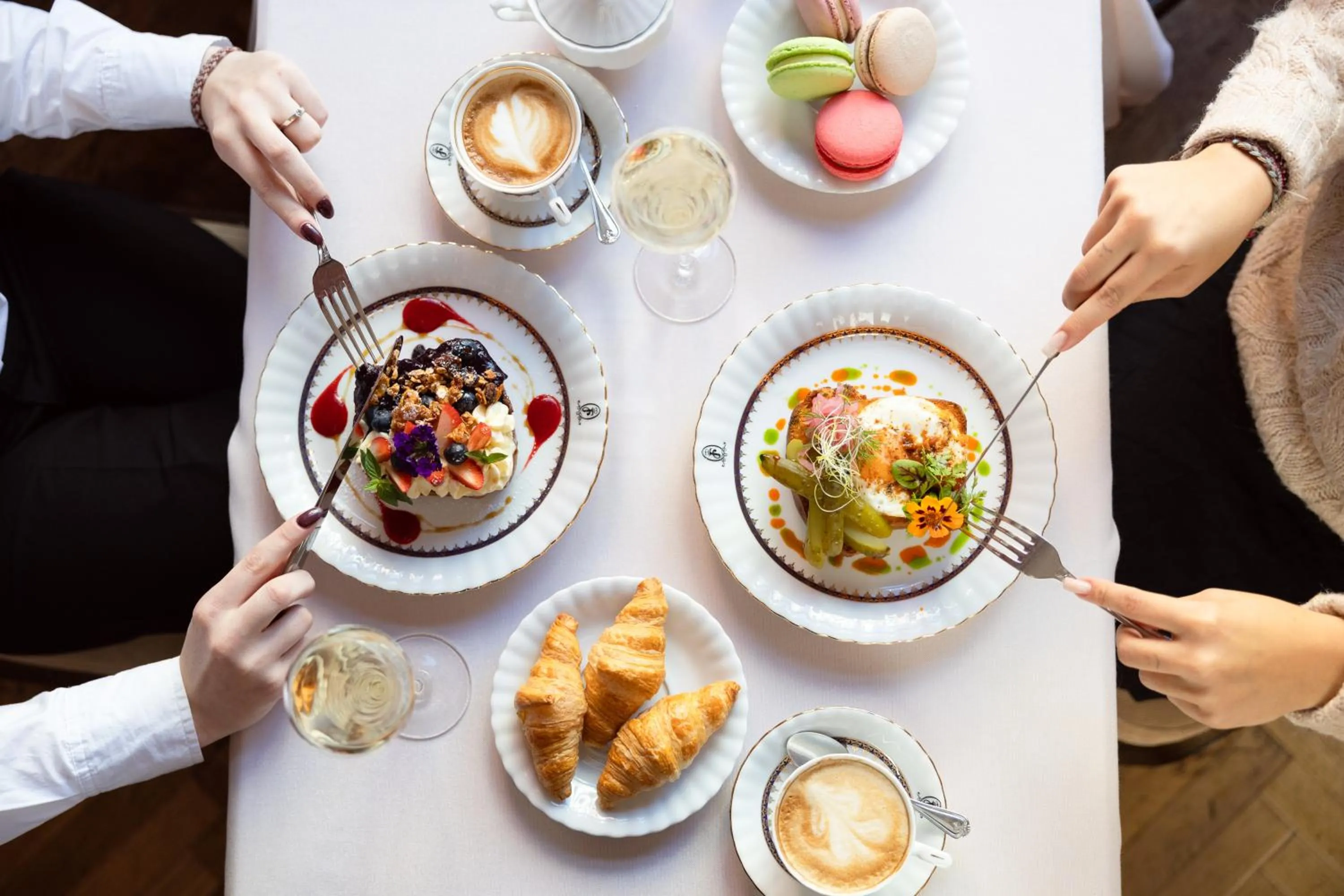 Breakfast in Hotel H15 Francuski Old Town - Destigo Hotels