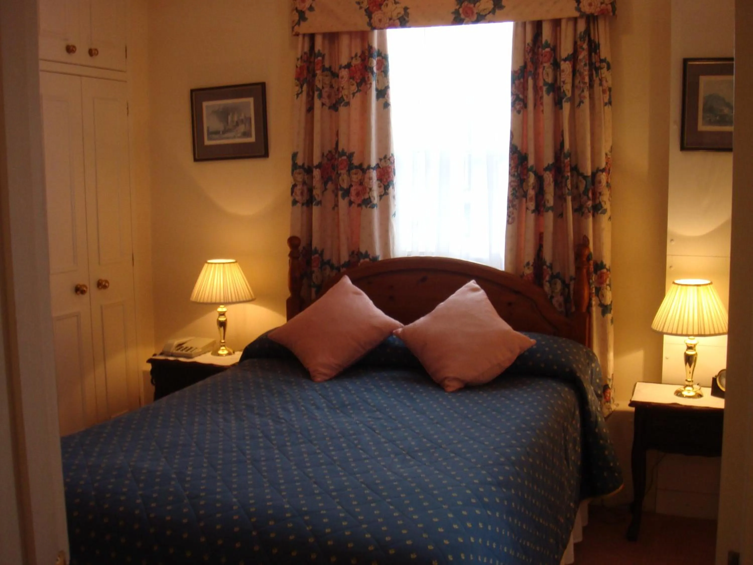 Bed in Gibtel Lodge & Cafe
