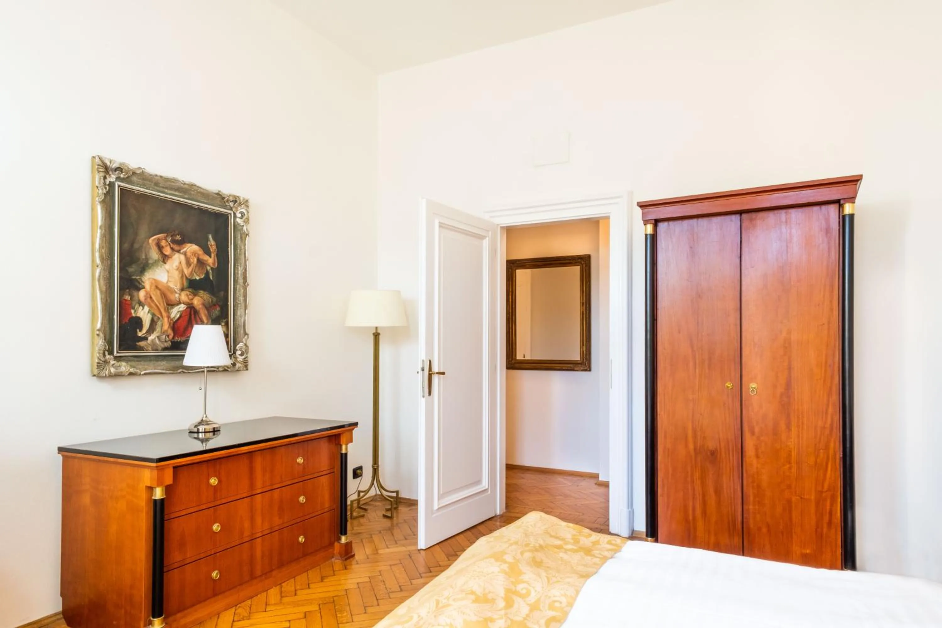 Bedroom, Bed in La Fenice