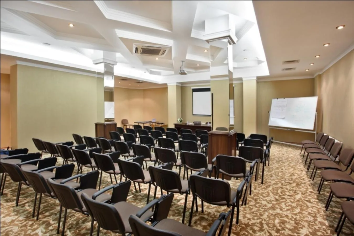 Meeting/conference room in Alexandrovskiy Hotel