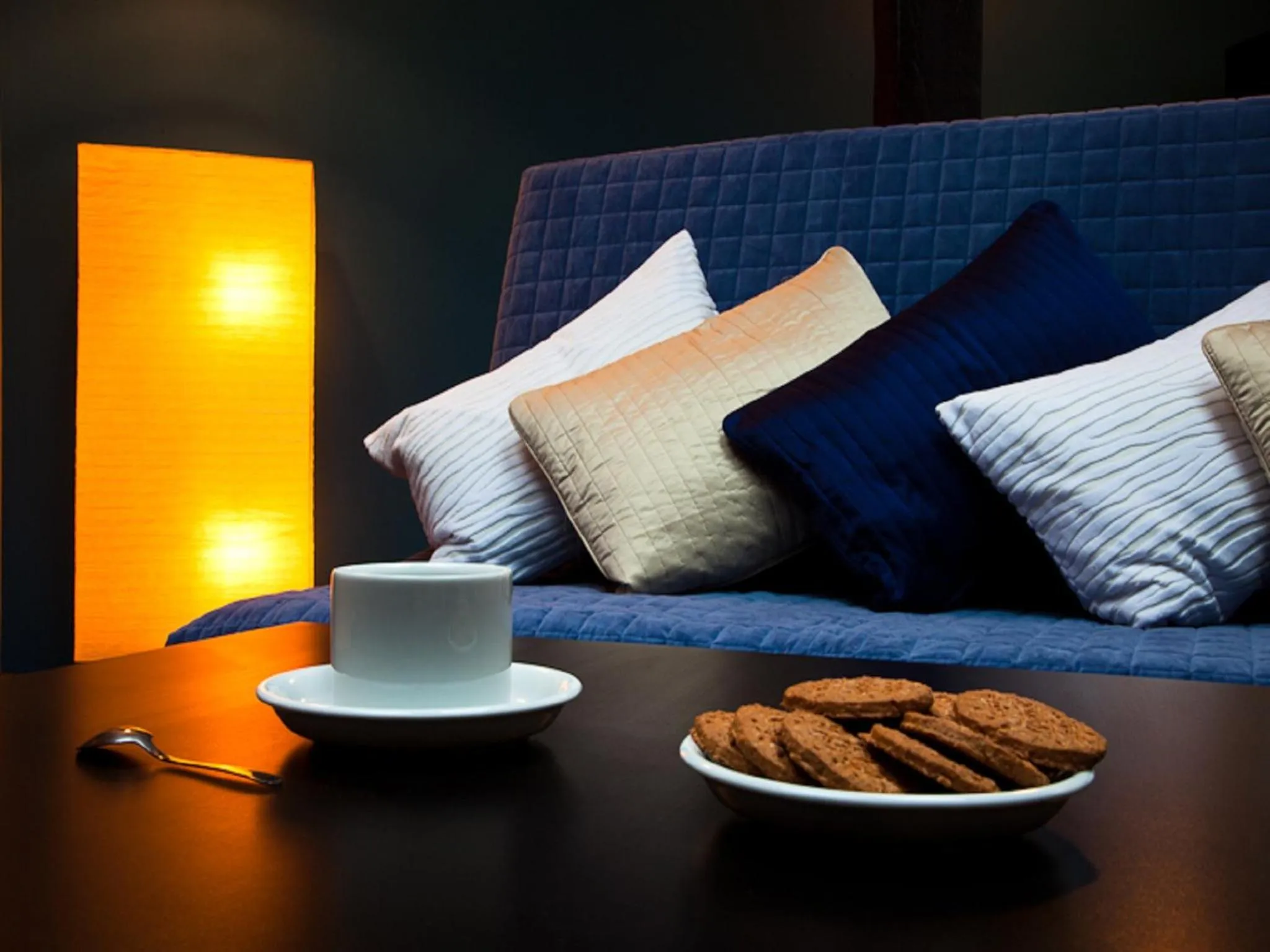 Photo of the whole room in Blooms