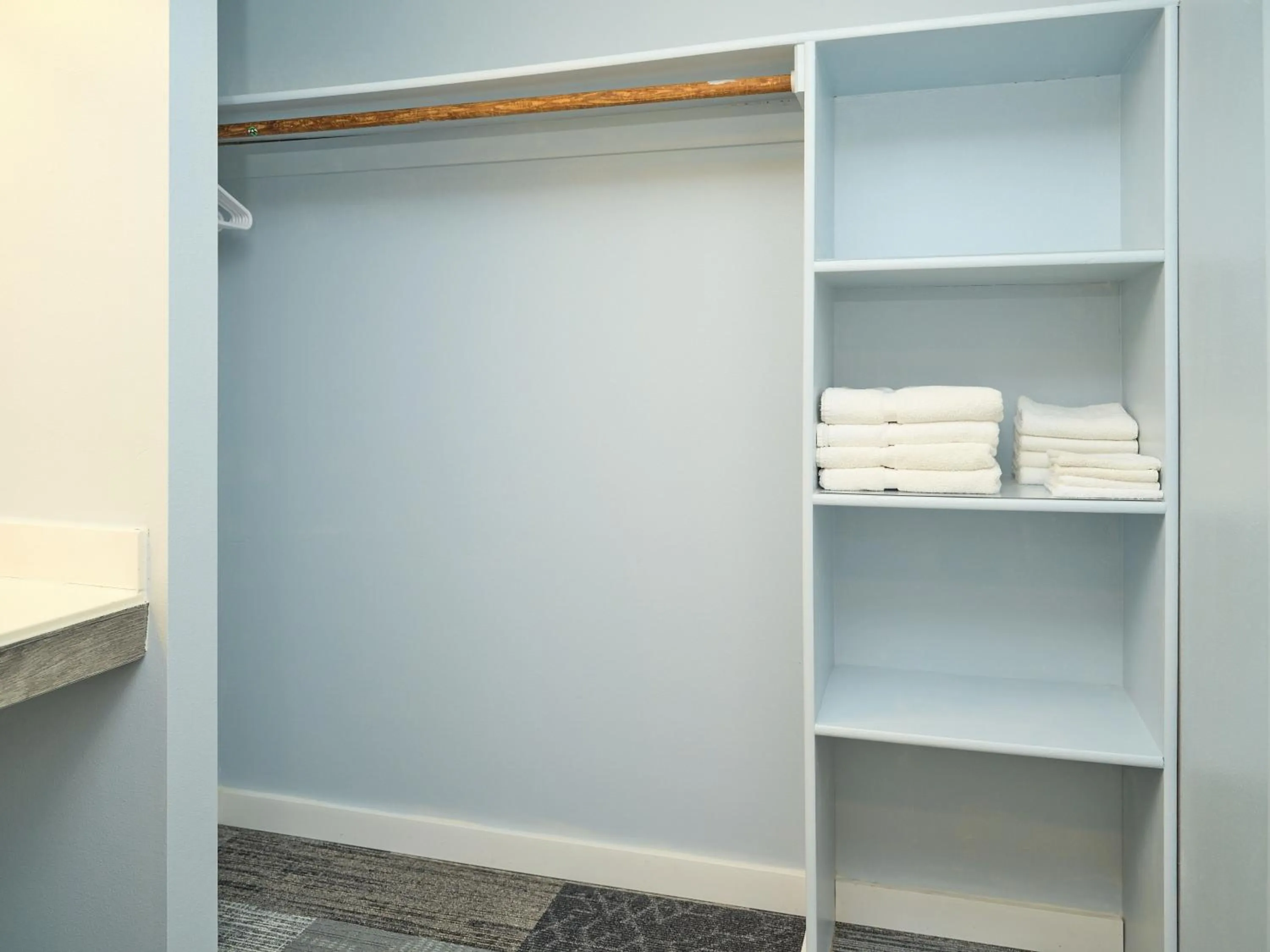 Bathroom in The Oakwood Inn