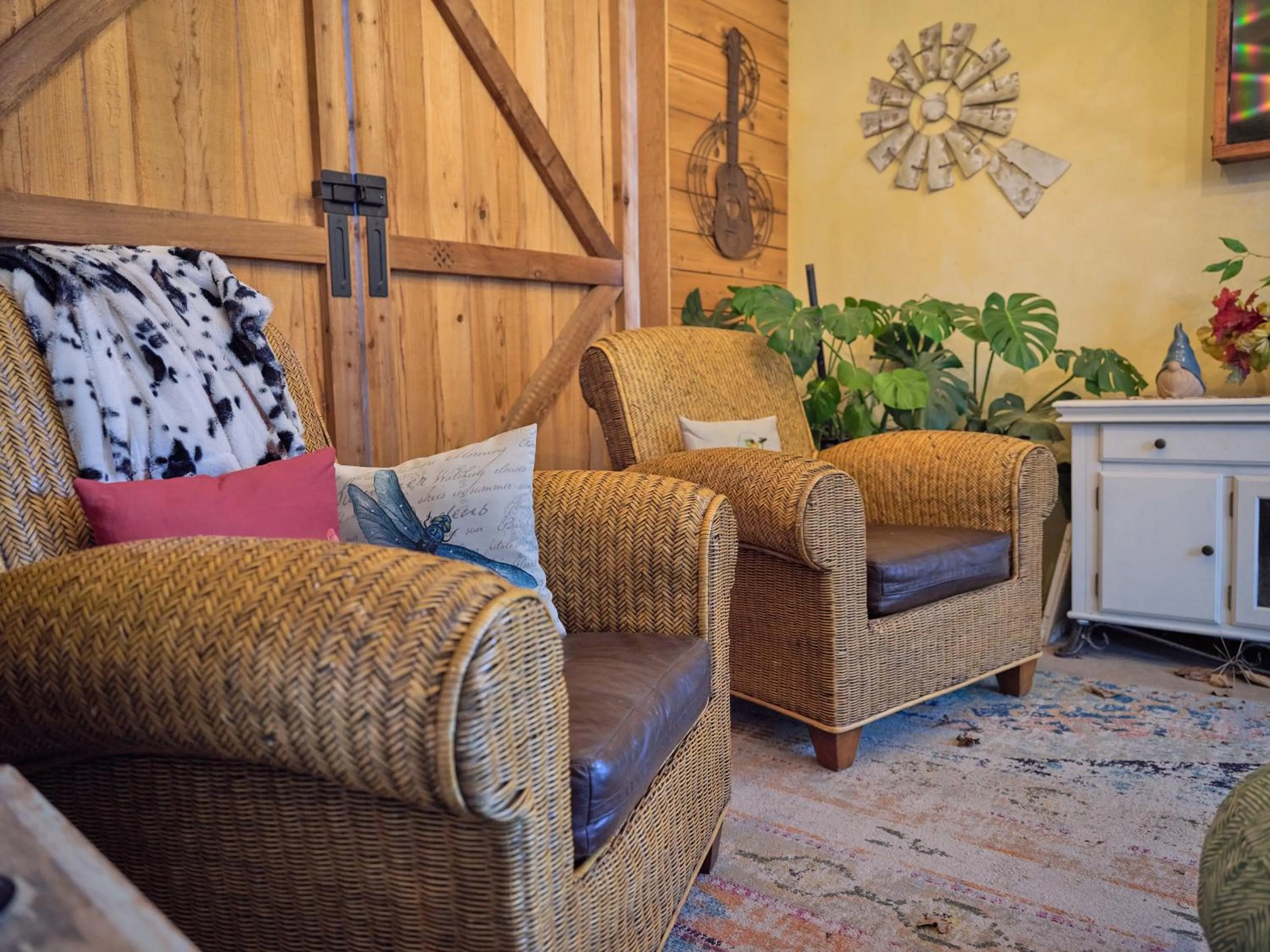Patio in The Crest Motel