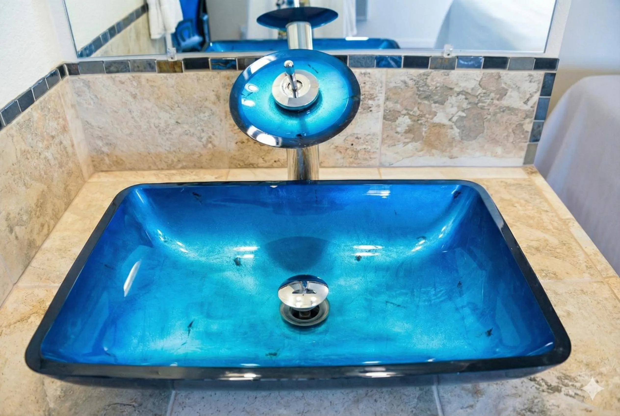 Bathroom in The Crest Motel