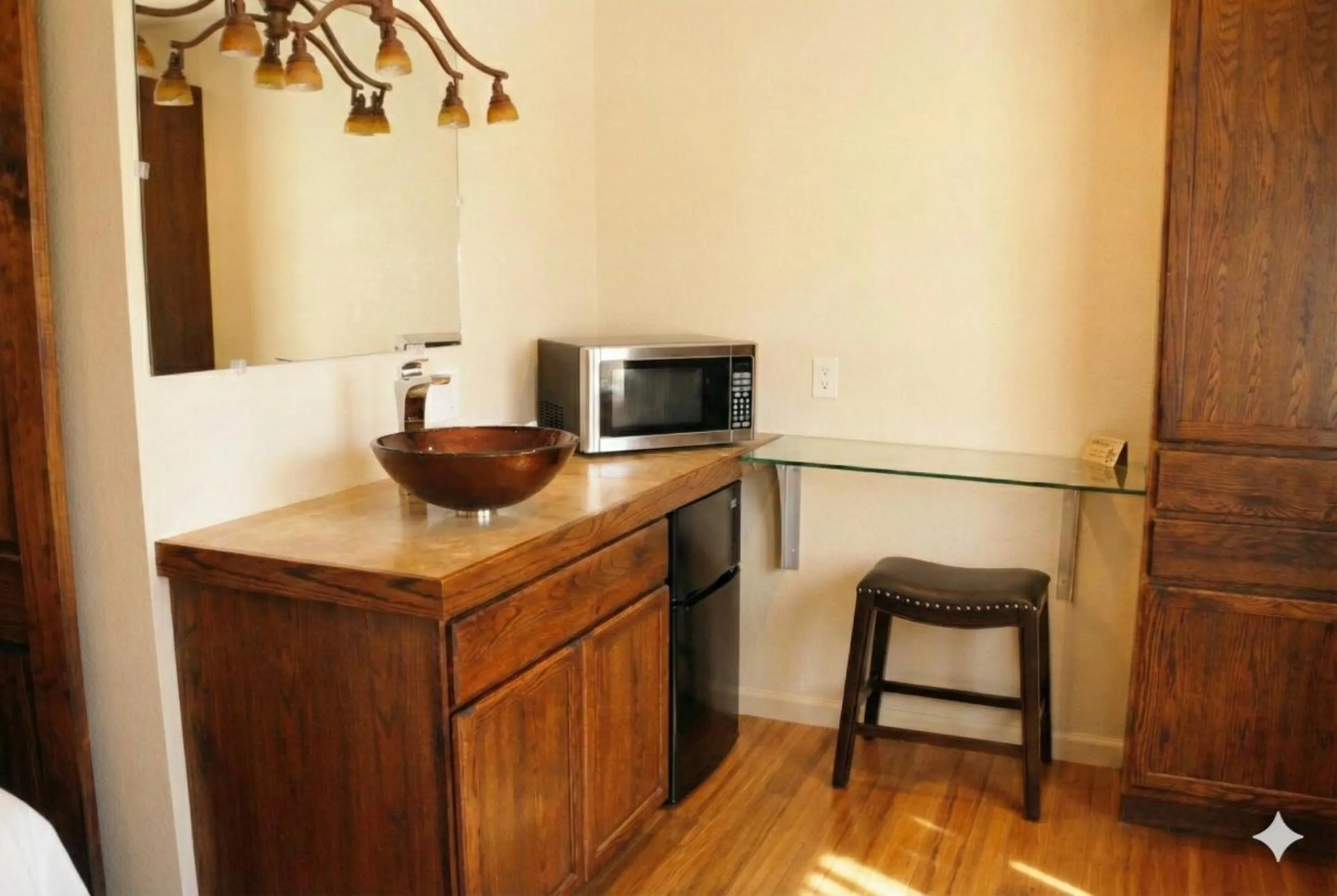 Bathroom in The Crest Motel
