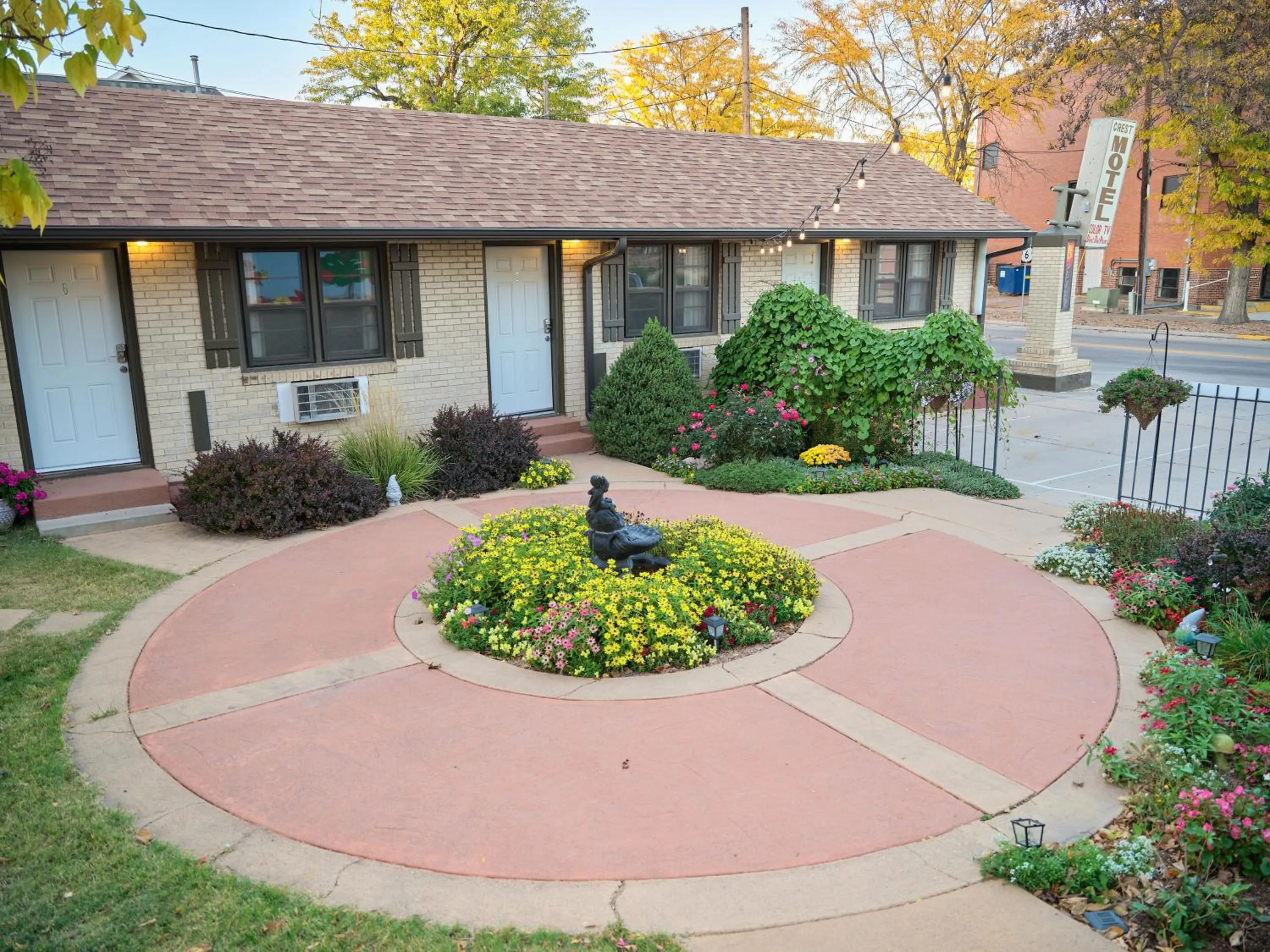 Property building in The Crest Motel