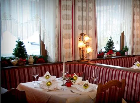 Restaurant/places to eat in Hotel Edelweiss